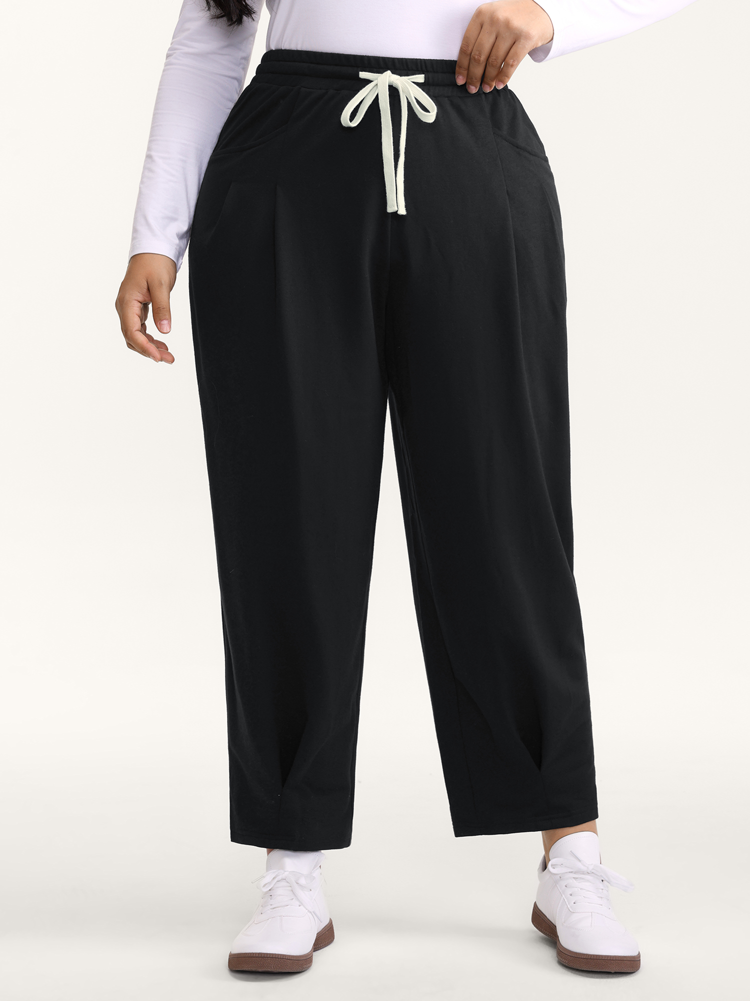 BloomChic Women's Plus Size Drawstring Waist Straight-Leg Pants Black Straight fit Mid Rise 12/L