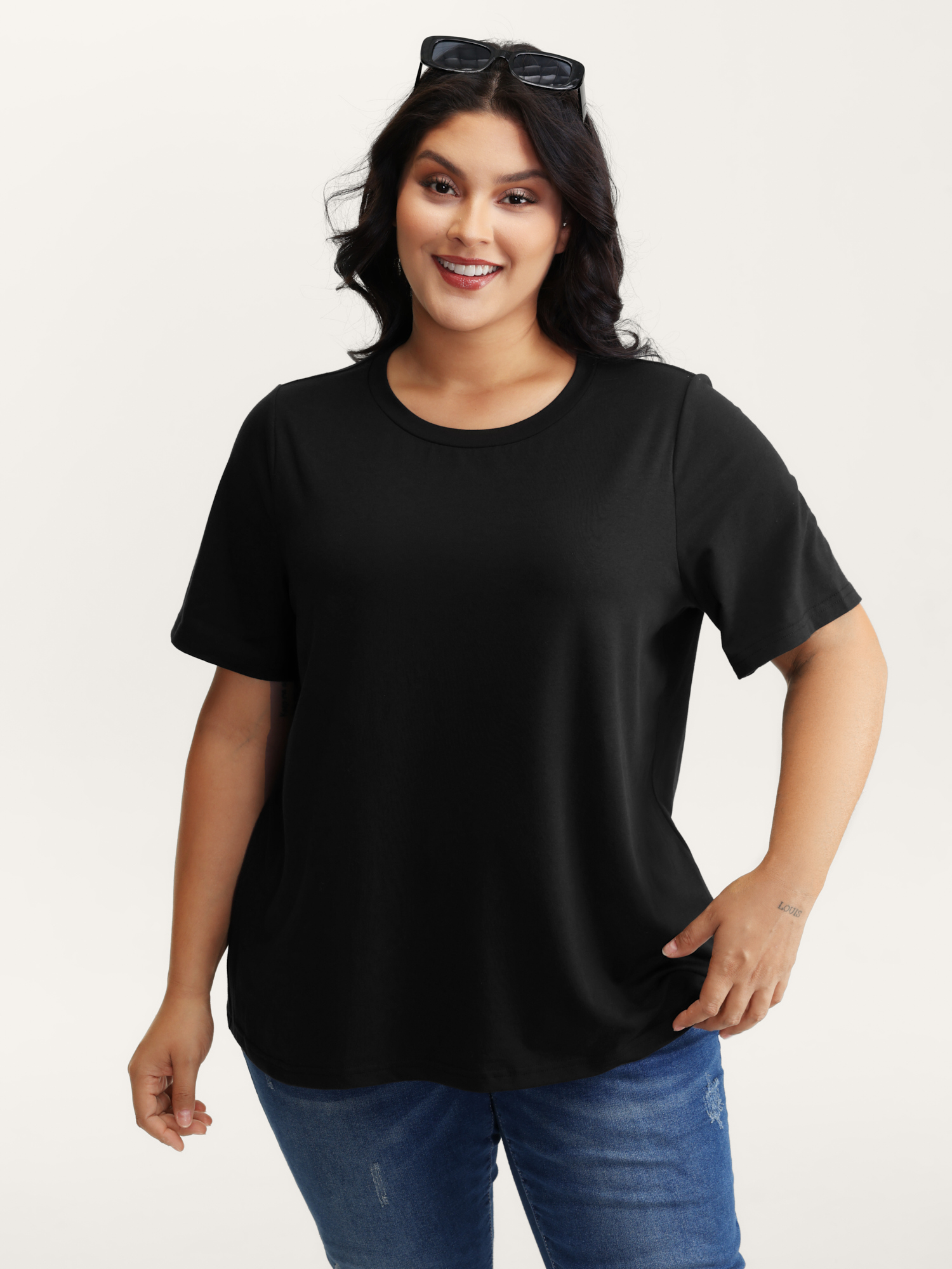 Bloomchic Women's Plus Size Stretchy Round Neck Solid T-shirt Pureblack Solid Casual Short Sleeve Round Neck 1