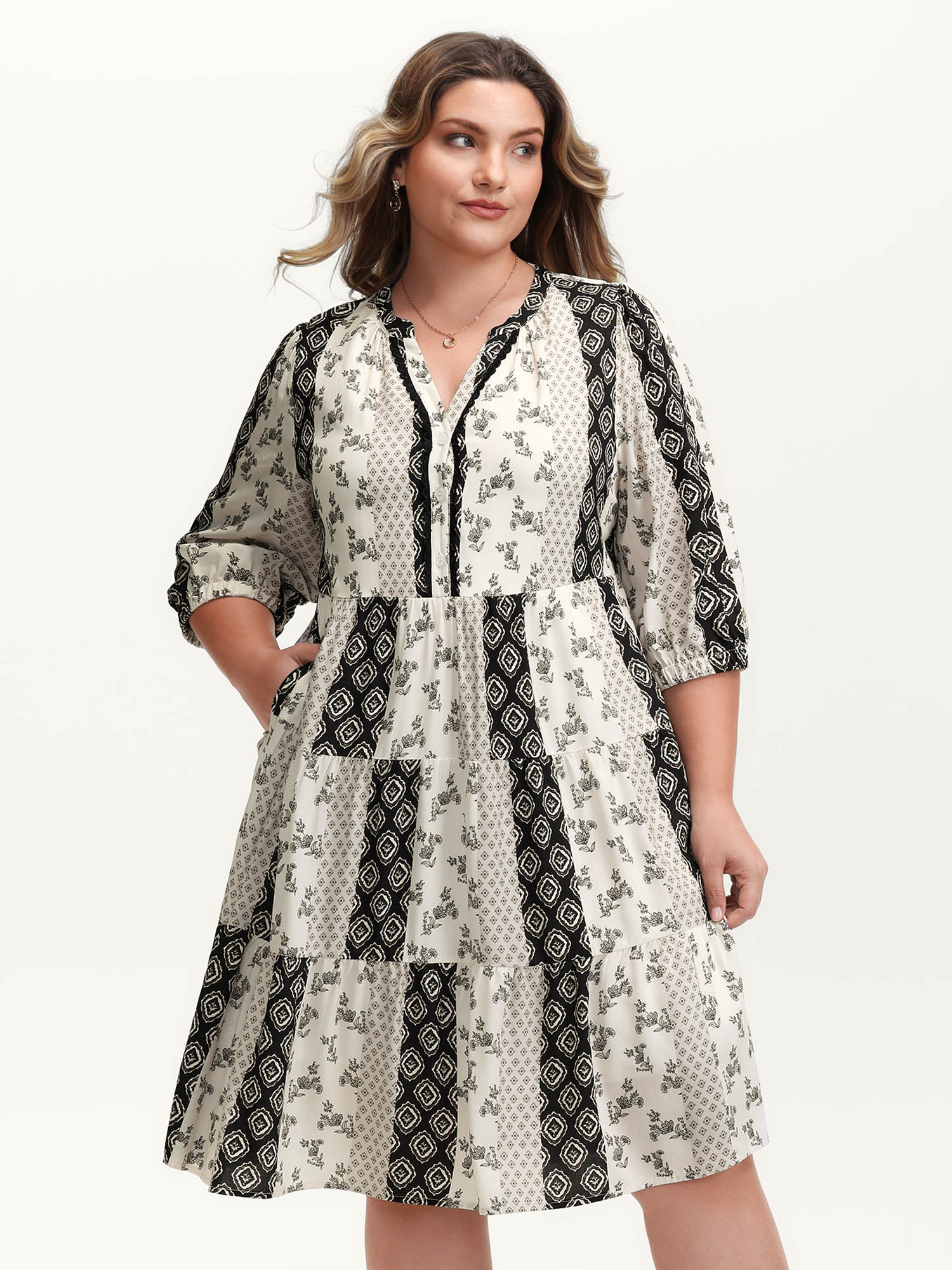 BloomChic Women's Plus Size Colorblock Collage Print Tiered Midi Dress Beige Geometric Knee Vacation 10/M