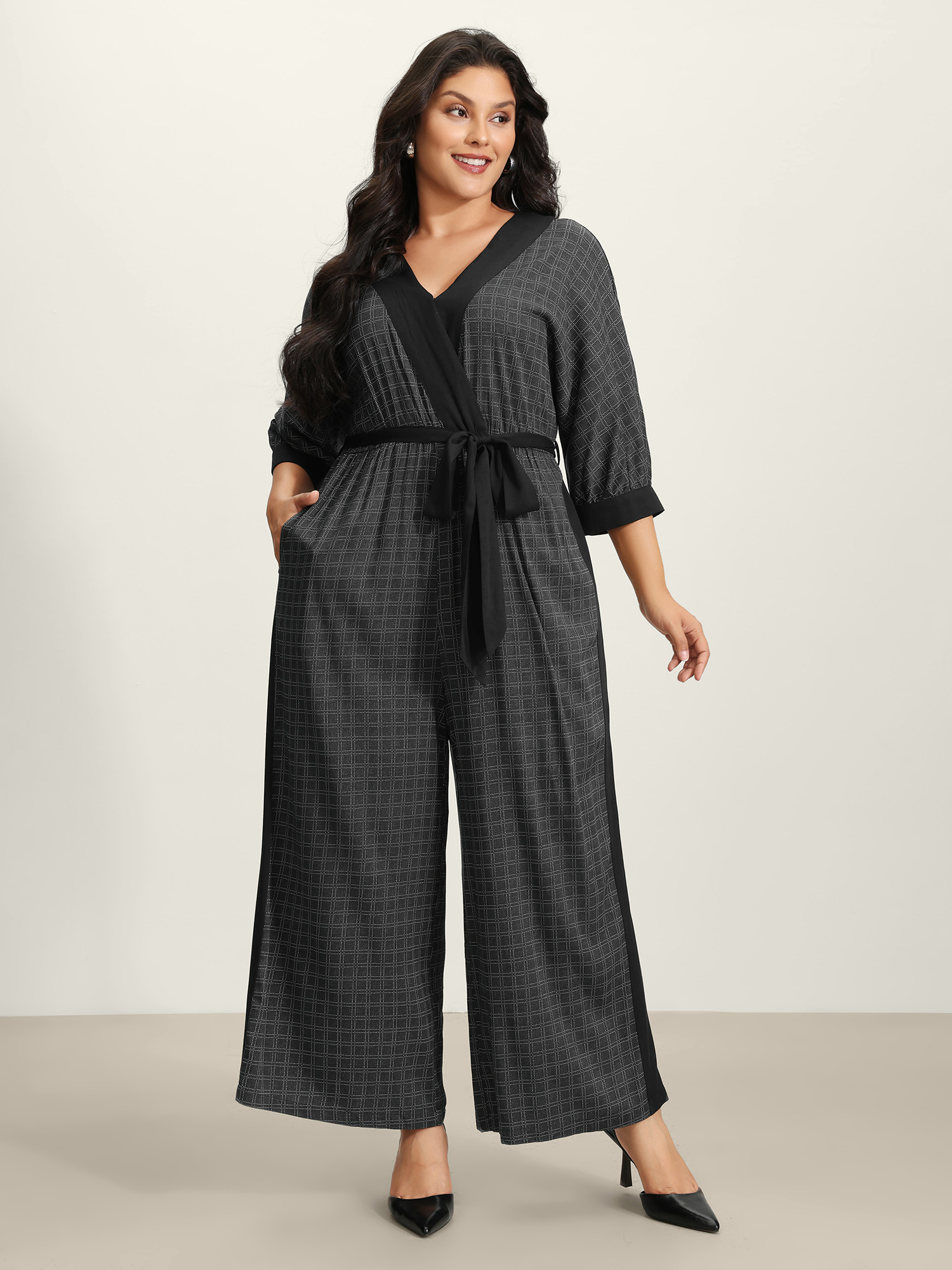 BloomChic Women's Plus Size Stretchy Rayon Plaid Pockets Belt Jumpsuit BlackFlower Office 10/M