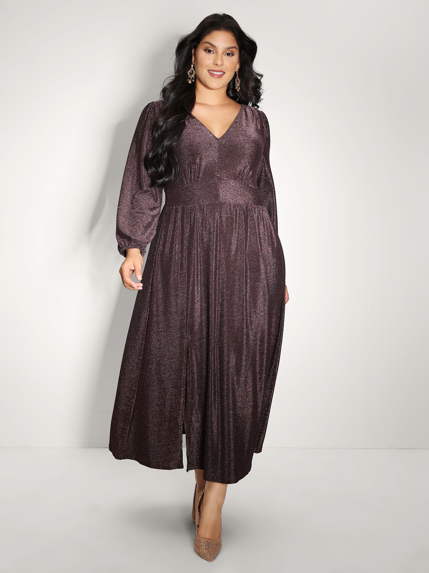 Side view of BloomChic Women's Plus Size Heather Stretchy Split Hem Pockets Maxi Dress Plum Party 14-16/1X