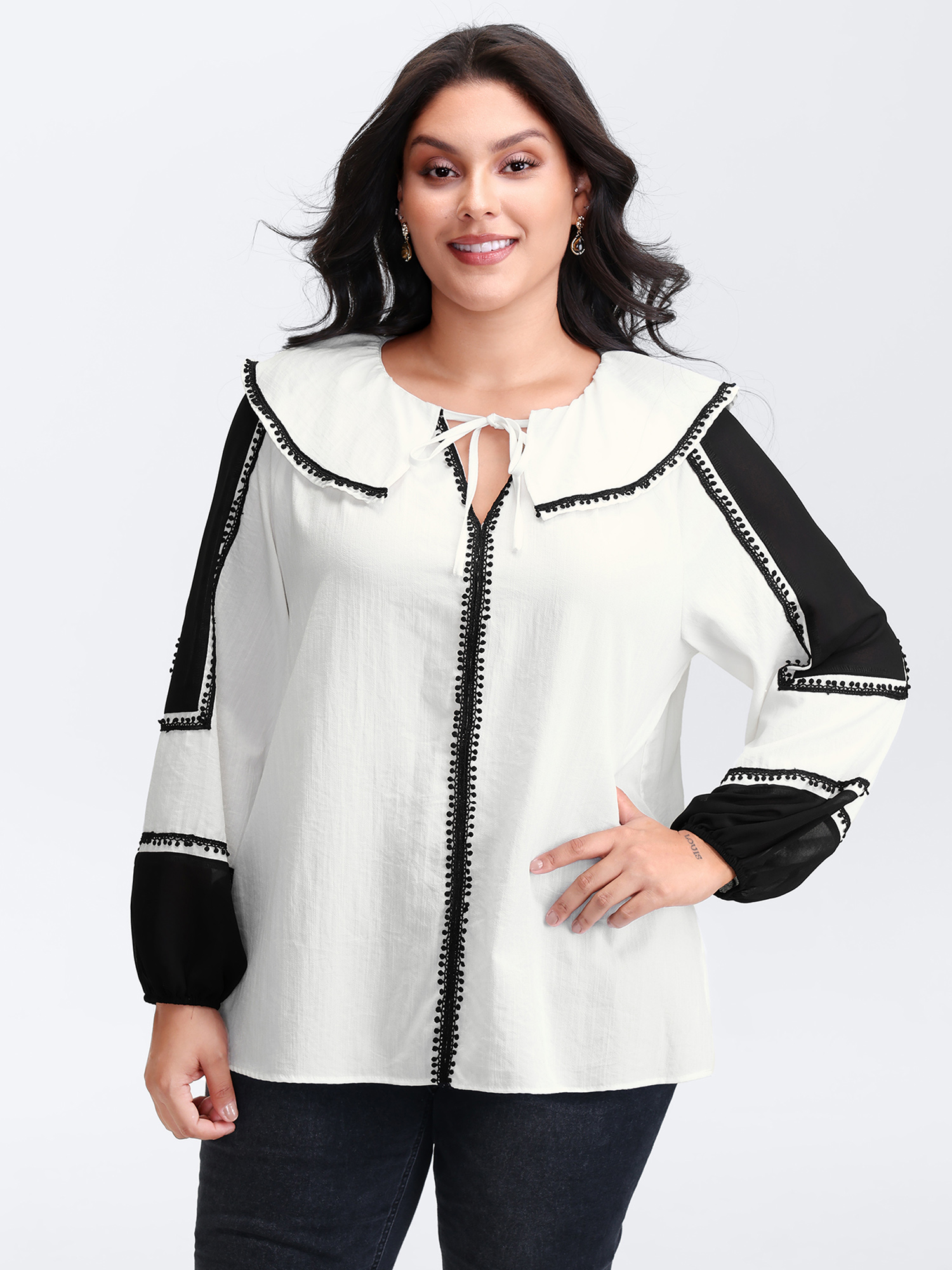 BloomChic Women's Plus Size Ruffled Collar Contrast Webbing Top Beige Non Vacation Long Sleeve 10/M