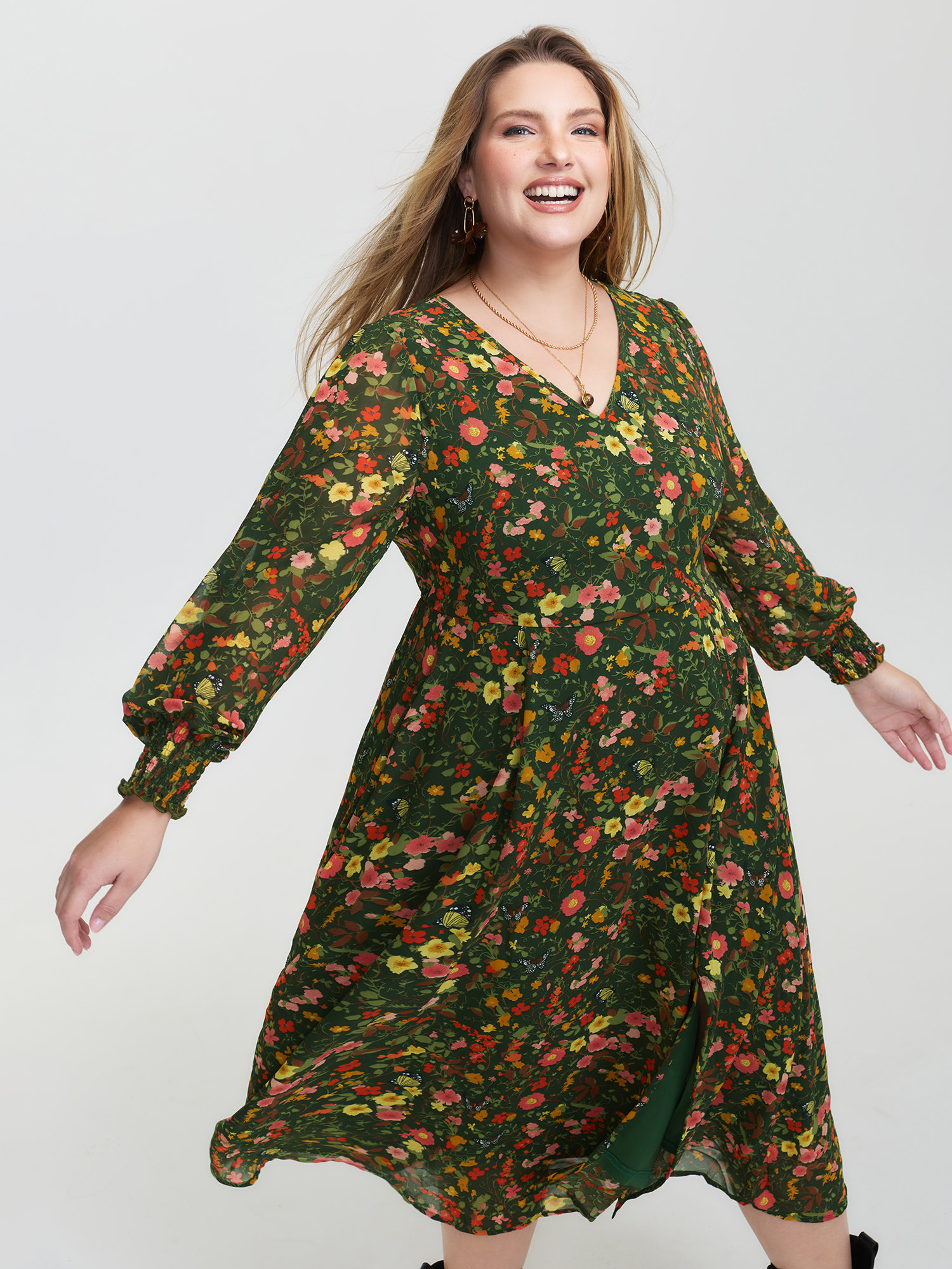 BloomChic Women's Plus Size Floral Print Lantern Sleeve Slit Midi Dress ArmyGreen Floral Midi Everyday-Elegant Slit 10/M