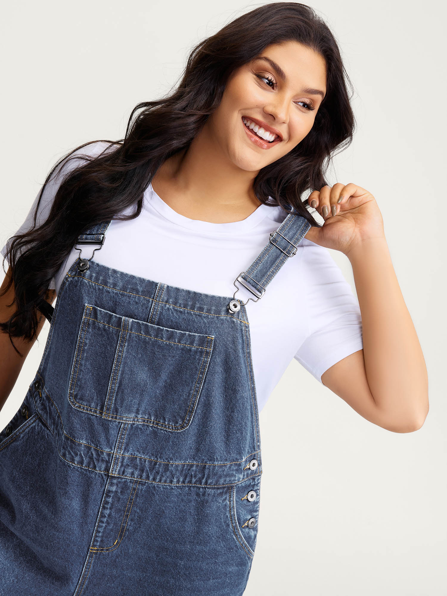 Side view of BloomChic Women's Plus Size Cotton Relaxed-Fit Side Button Overall Denim Jumpsuit Denimlightblue not graphics Casual Non No stretch 18/2X
