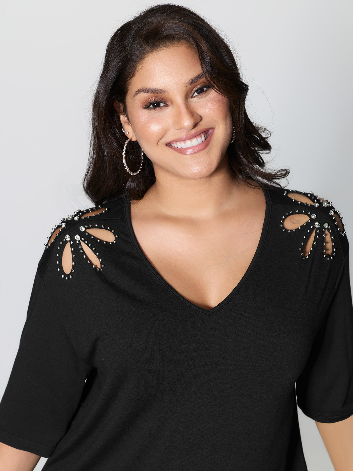 BloomChic Plus Size Cut-Out Shoulder Beads T-Shirt - Women's Black Solid Round Neck Comfort Midsection Fit Long Sleeve Playful T-shirts 14/M