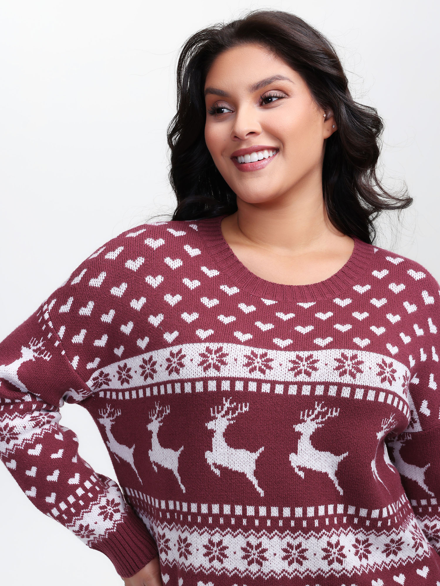 BloomChic Women's Plus Size Supersoft Reindeer Holiday Print Round Neck Pullover Scarlet Christmas Long Sleeve 10/M