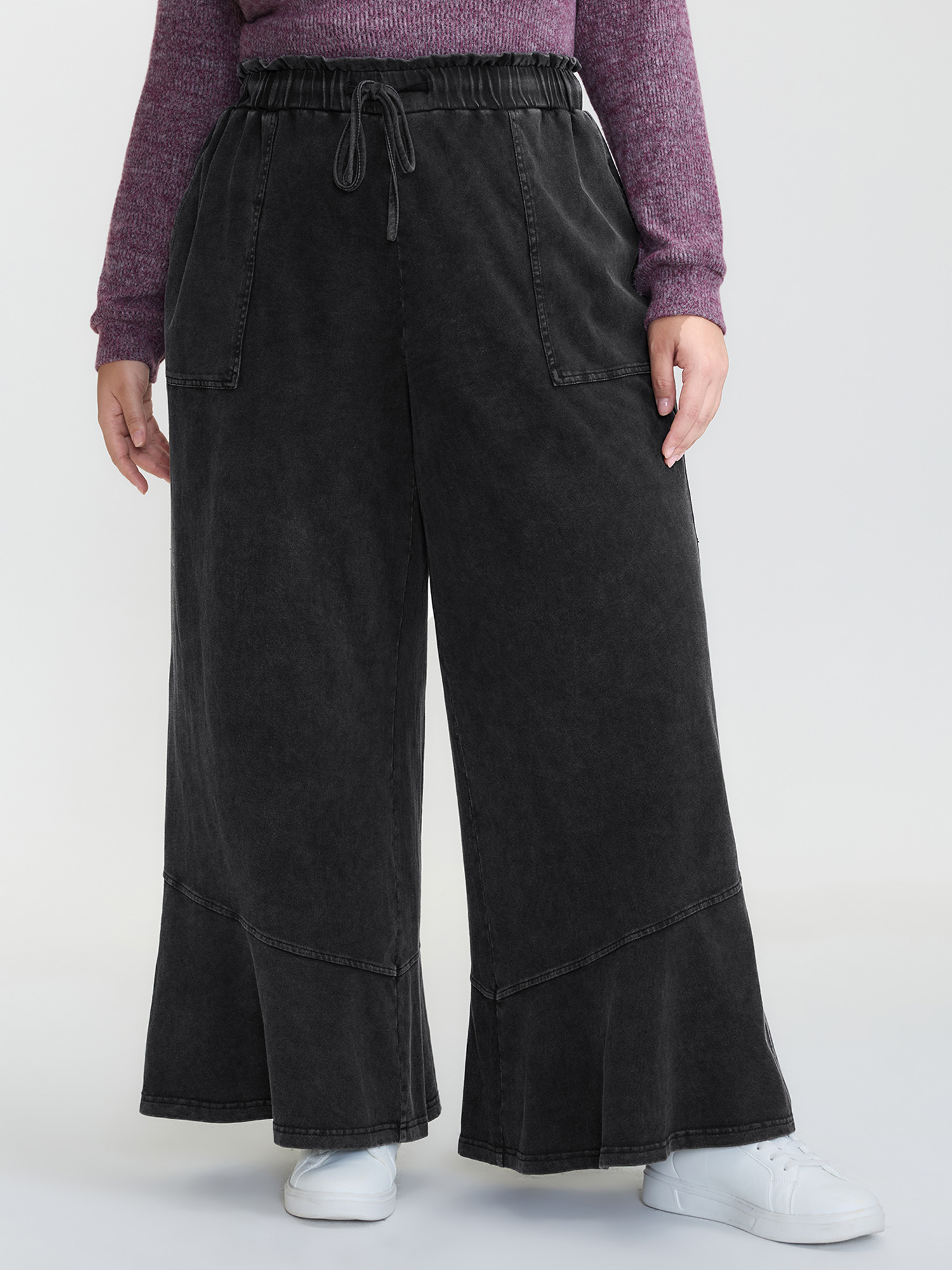 BloomChic Women's Plus Size Retro Wash Ruffled Hem Wide-Leg Pants Black Wide leg Mid Rise 10/M