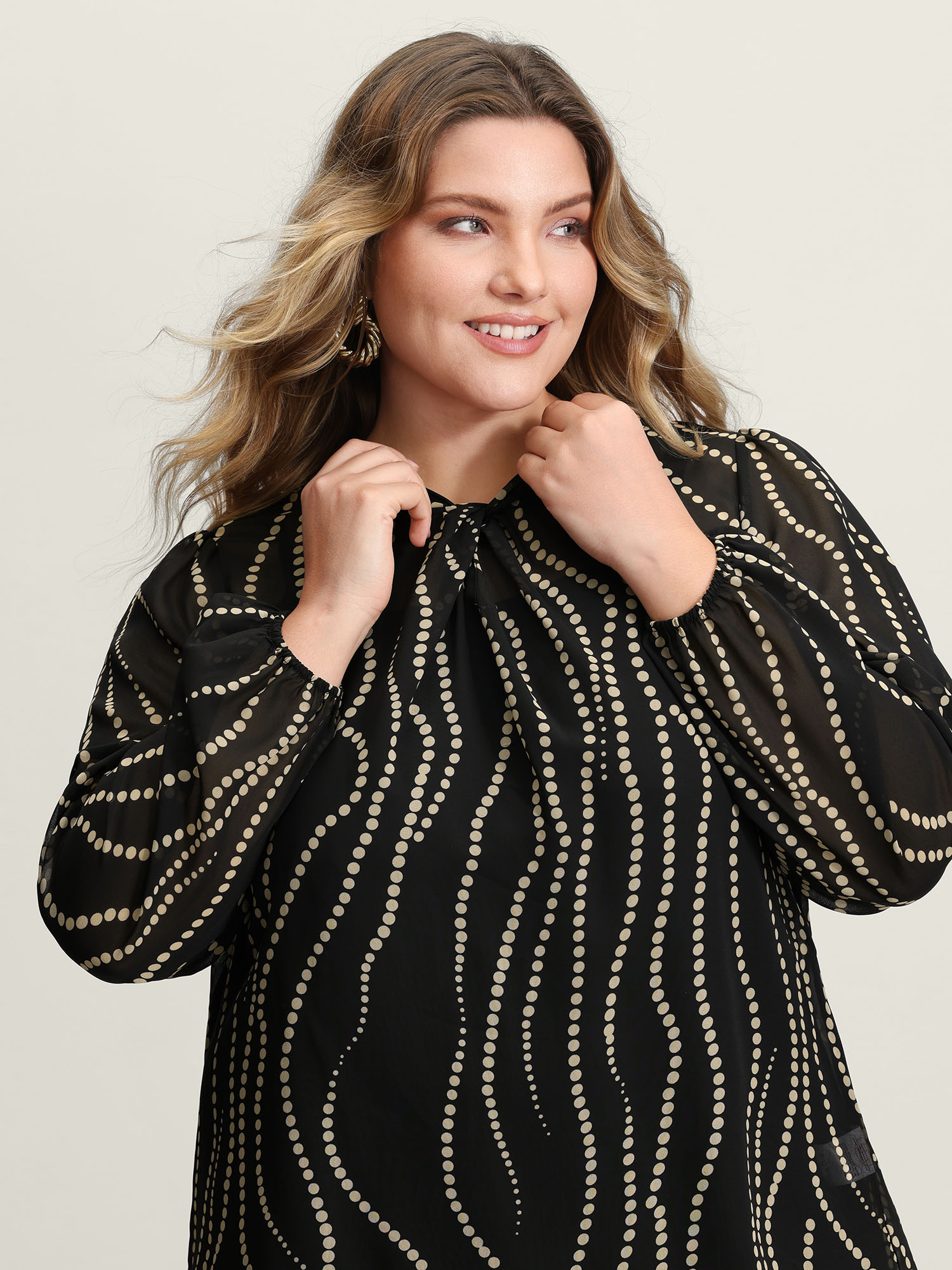 BloomChic Women's Plus Size Knotted Neckline Chiffon Print Blouse Black Geometric Office Long Sleeve 10/M