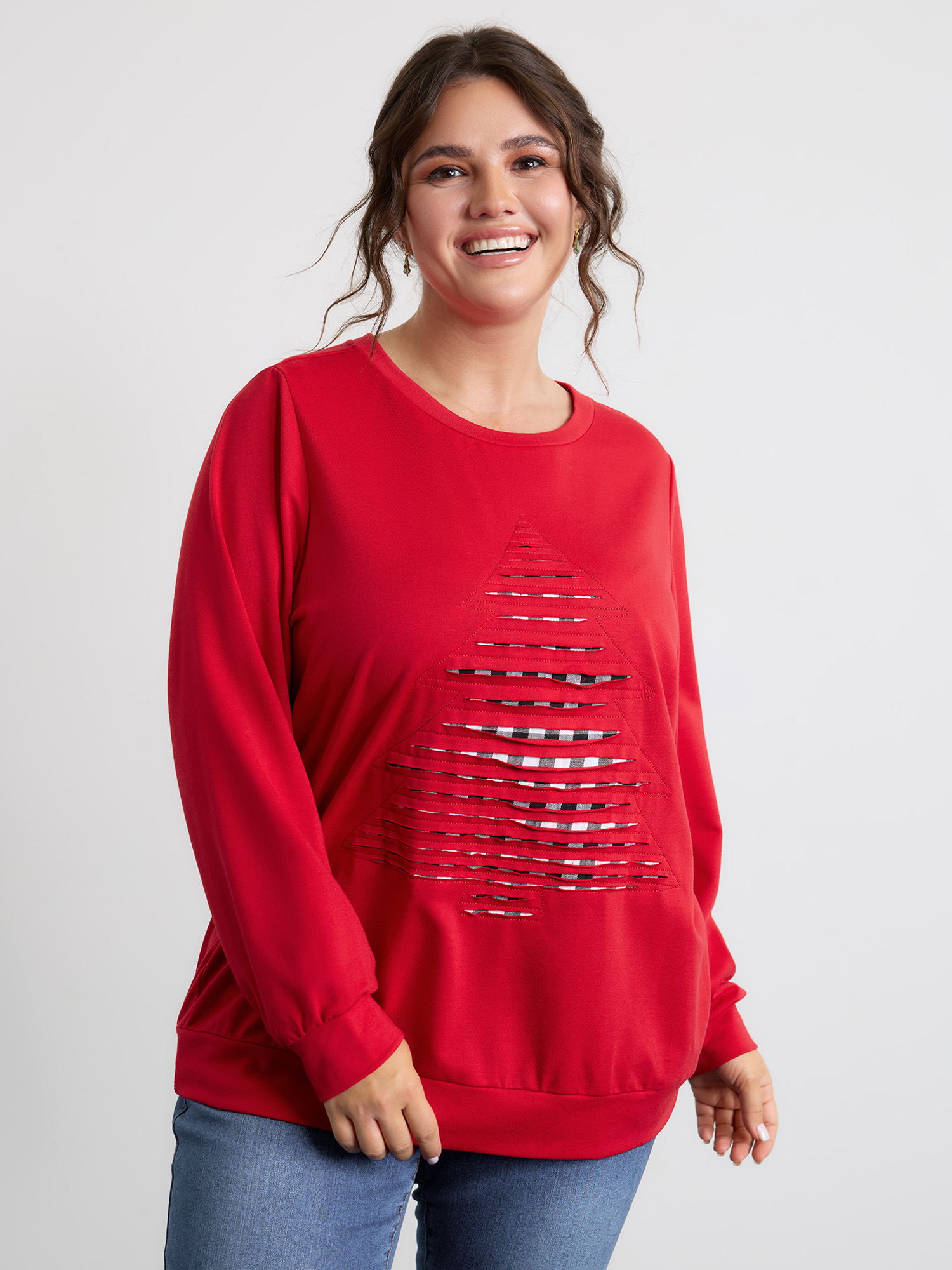 BloomChic Women's Plus Size Supersoft Christmas Tree Applique Embroidery Sweatshirt Brightred Everyday-Casual 10/M
