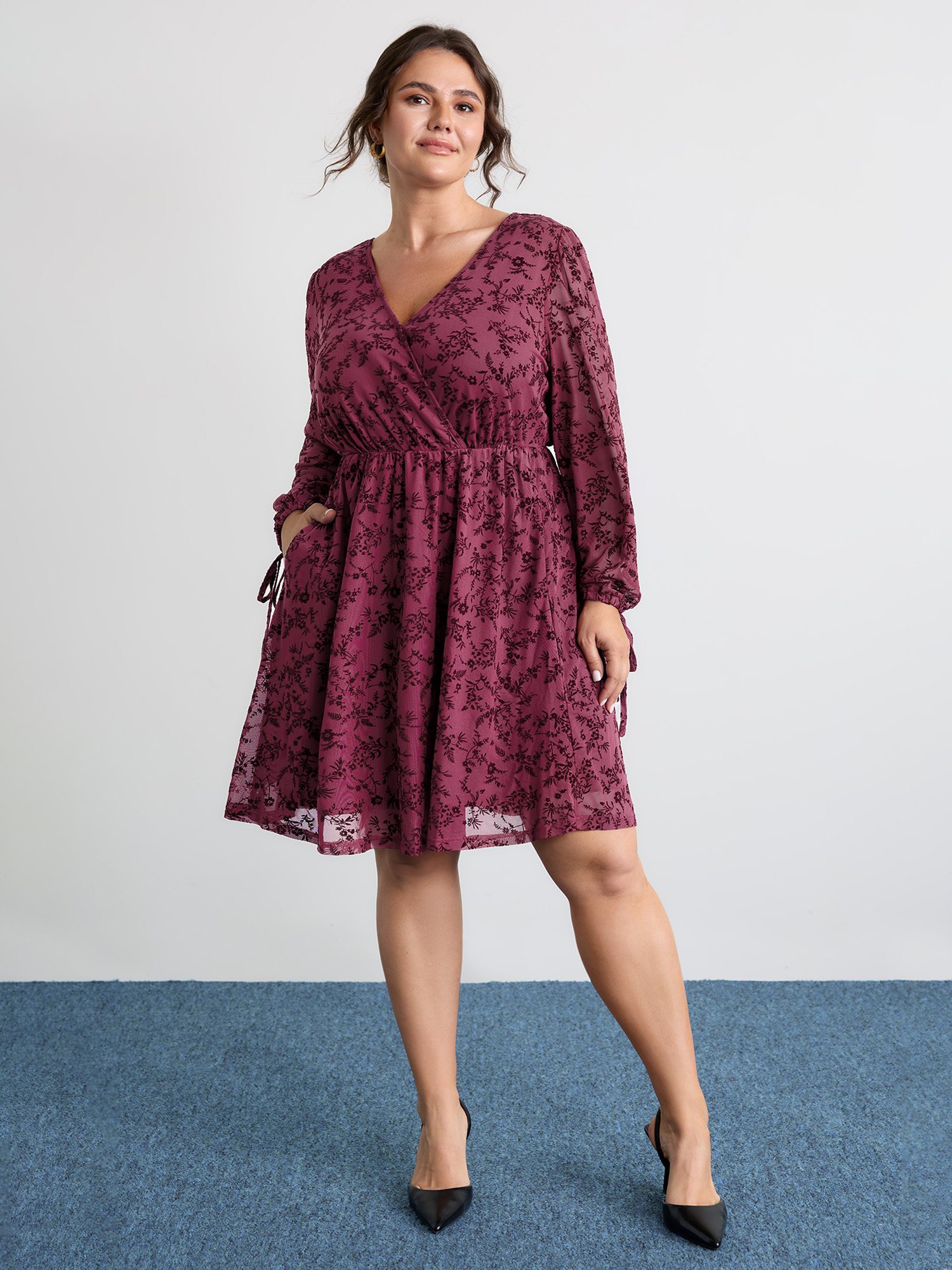 BloomChic Women's Plus Size Flocked Wrap Backless Tie Pockets Mini Dress Deepred Synthetic texture Short Everyday-Elegant 10/M