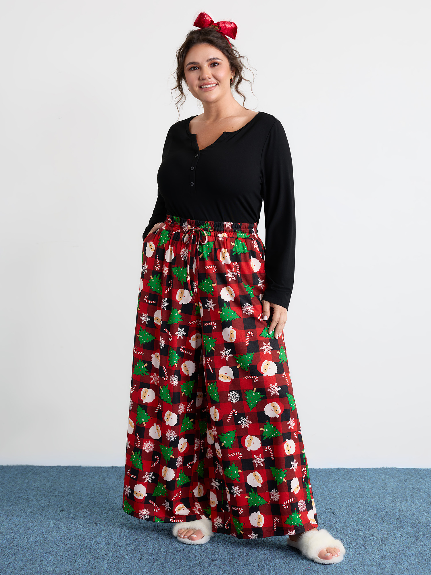 BloomChic Women's Plus Size Santa Claus Christmas Wide Lounge Bottoms Multicolor 10/M