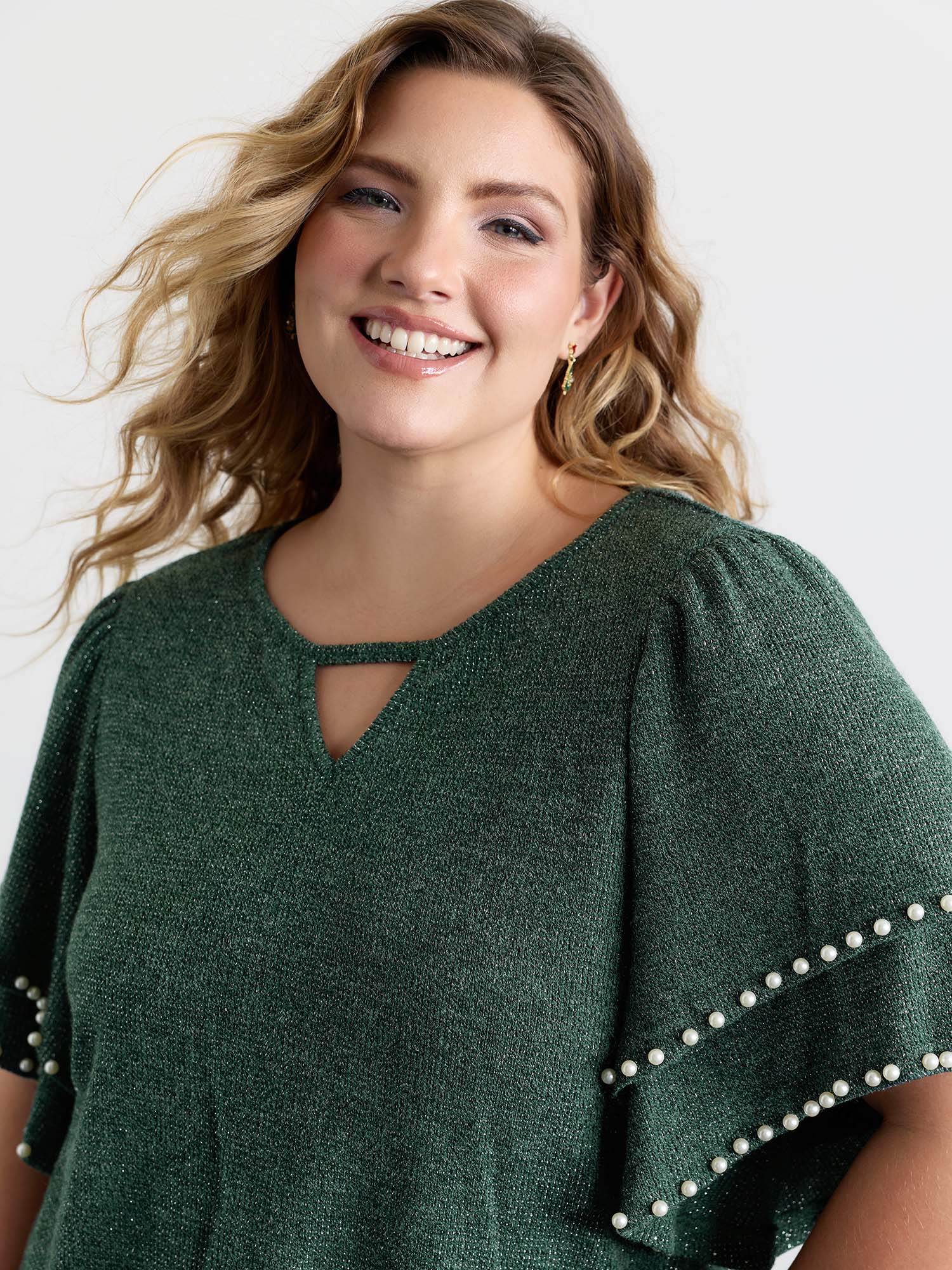BloomChic Women's Plus Size Textured Bead Layered Sleeve T-Shirt DarkGreen Solid Everyday-Elegant Short sleeve V-Notch Neck 10/M