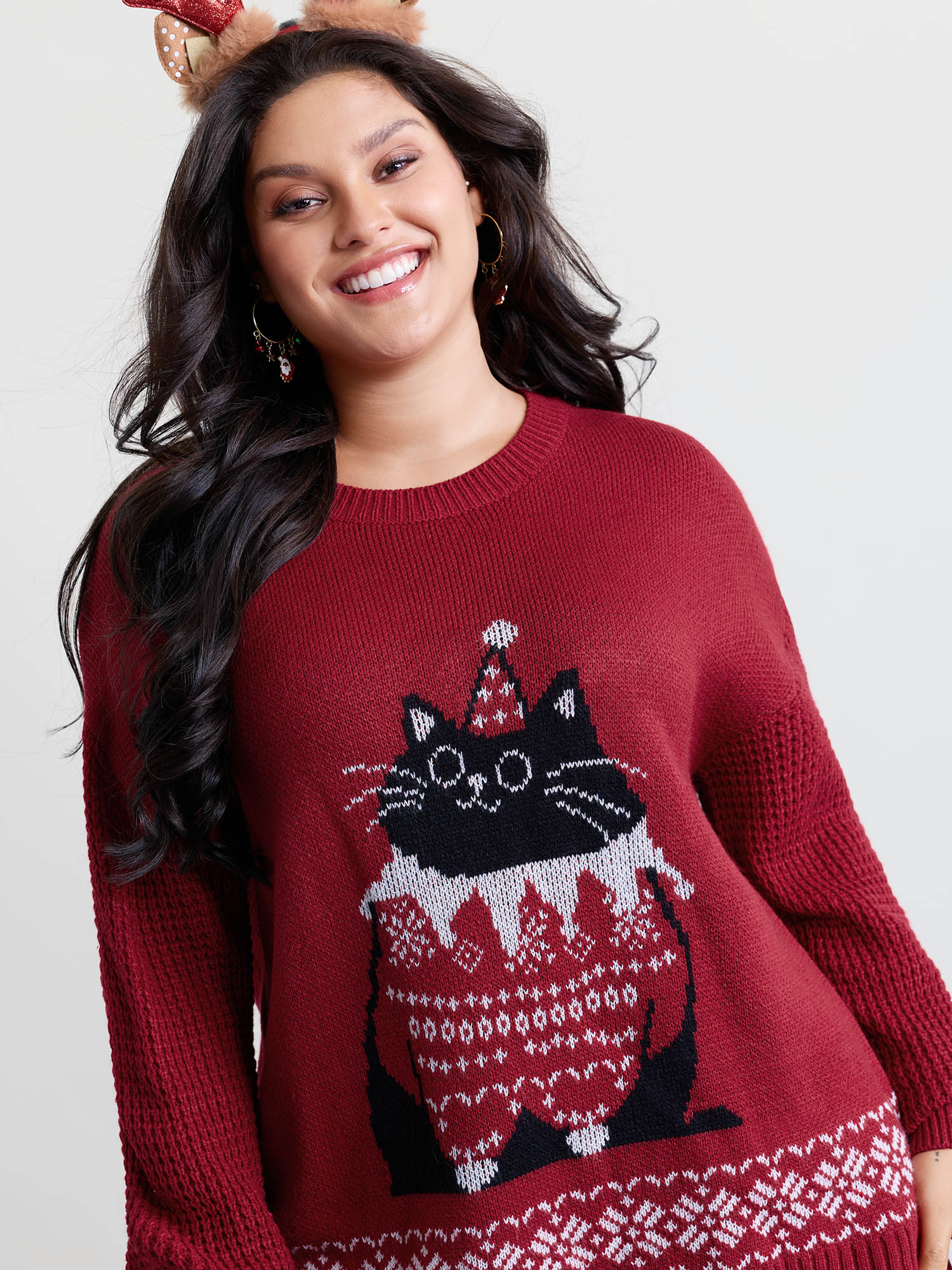 BloomChic Women's Plus Size Festive Cat Micro Lantern Sleeve Pullover Scarlet Graphic-Christmas Long Sleeve Round Neck 30/6X
