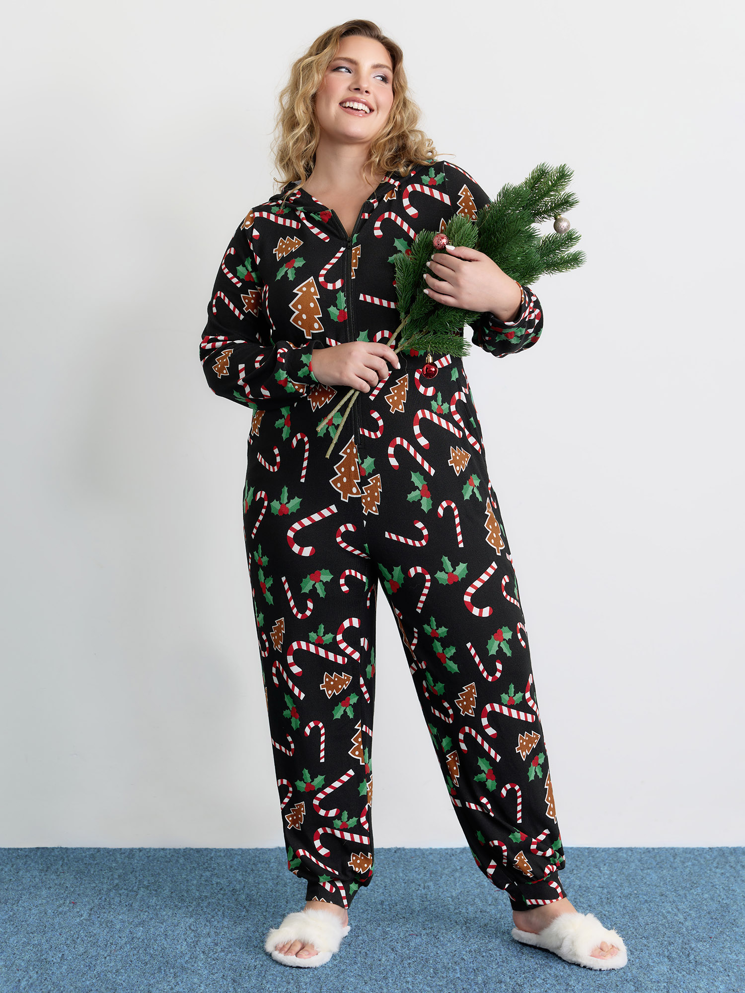 BloomChic Women's Plus Size Holiday Everything Pockets Zipper Lounge Jumpsuit Black not graphics 10/M