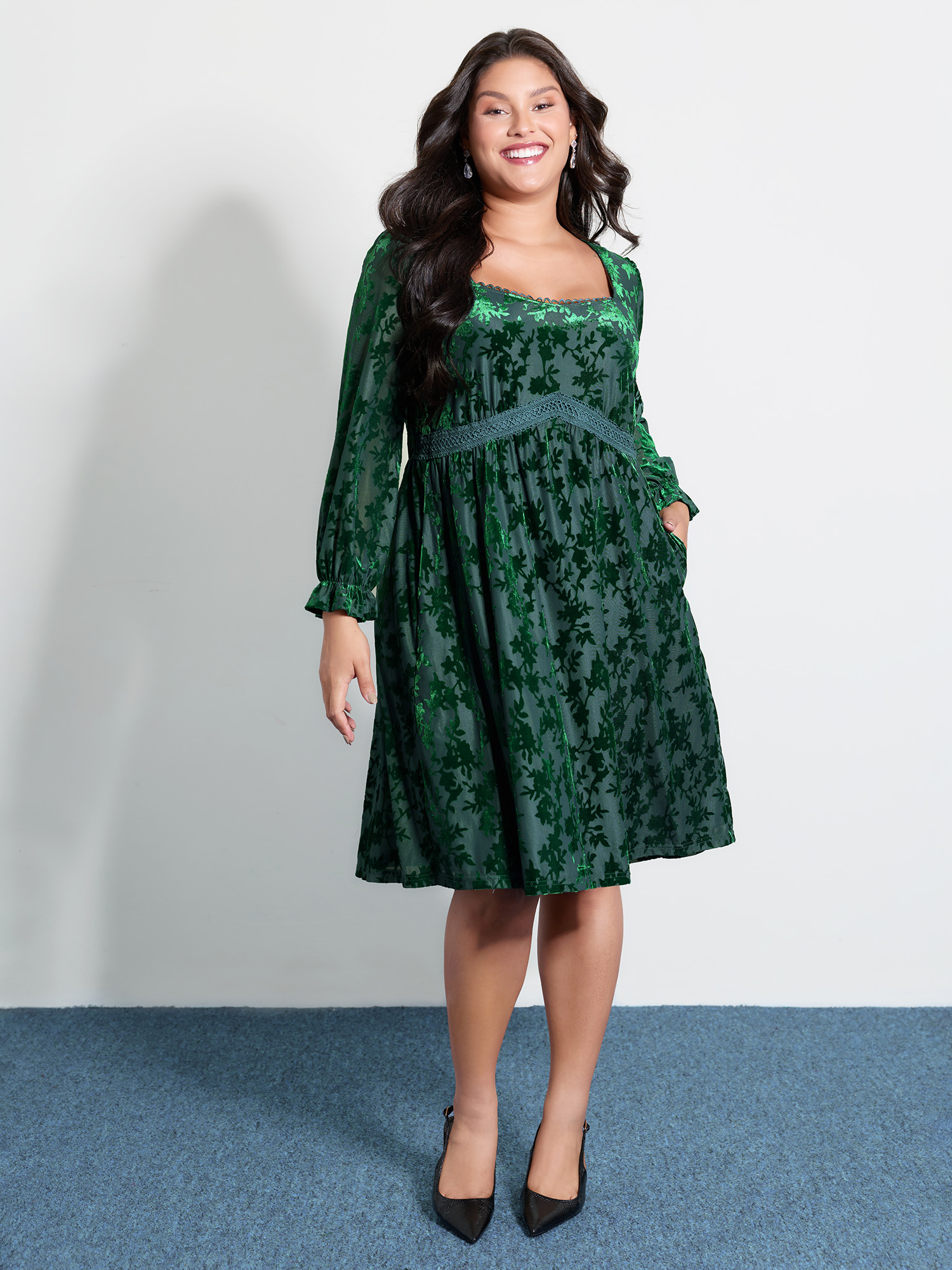 Side view of BloomChic Women's Plus Size Velvet Floral Print Lace Pockets Party Dress DarkGreen Party Knee 28/5X