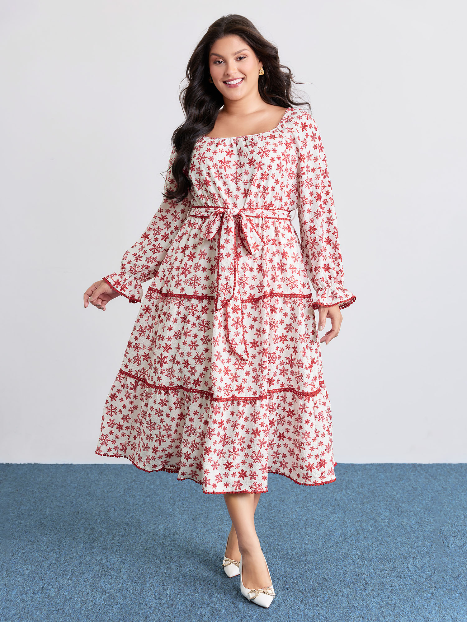 BloomChic Women's Plus Size Boho Print Contrast Waist-Tie Maxi Dress Brightred Ditsy Floral Maxi Everyday-Elegant 10/M