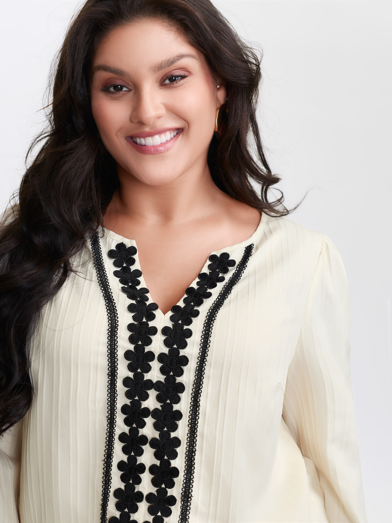 BloomChic Women's Plus Size Lace Spliced Textured Lantern Sleeve Blouse Beige Solid Vacation Long Sleeve V-Notch Neck 12/L