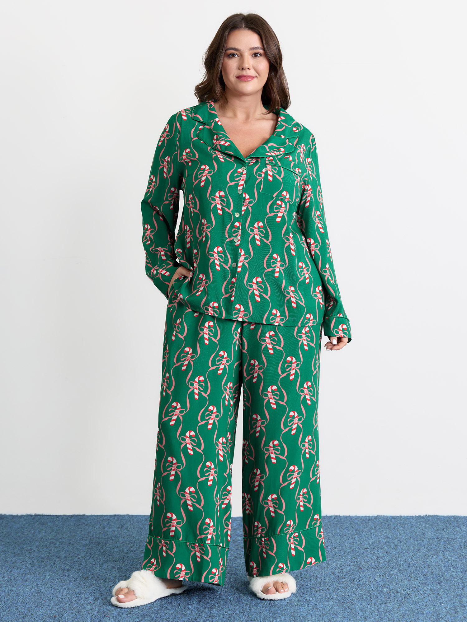 BloomChic Women's Plus Size Holiday Cheer Print Pockets Two-Piece Lounge Set Emerald Christmas Long Sleeve Non 14-16/1X-image-47554298806442