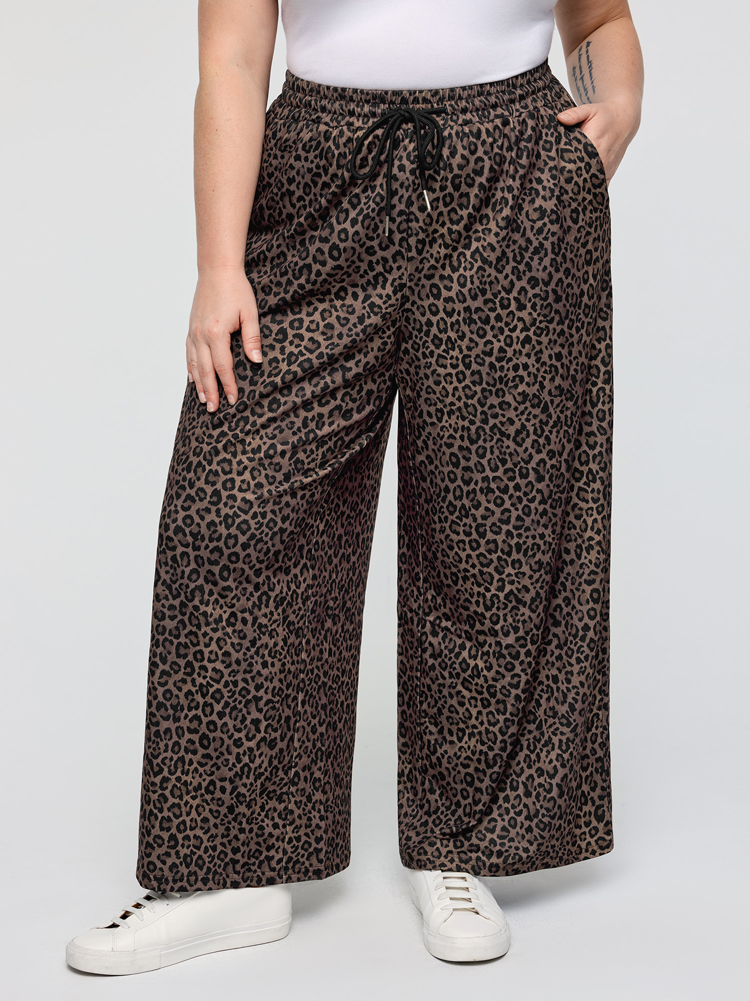 BloomChic Women's Plus Size Leopard Print Drawstring Waist Pants Leopard Leopard Wide leg Mid Rise 10/M