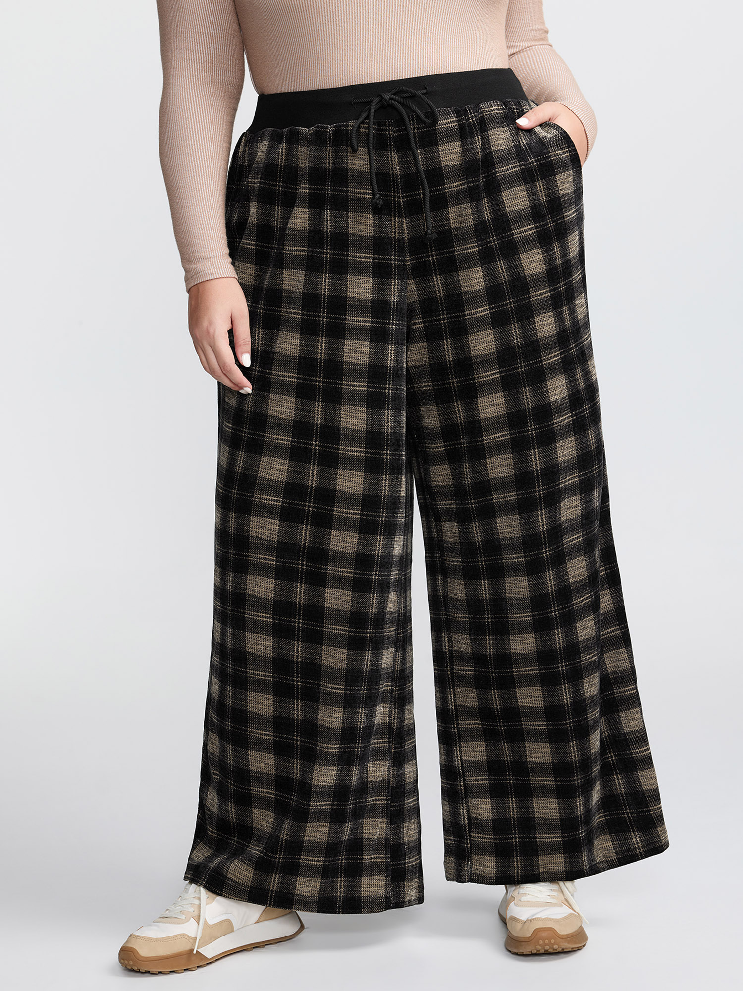 BloomChic Women's Plus Size Supersoft Plaid Color Contrast Wide-Leg Pants DarkBrown Plaid Wide leg Mid Rise 10/M