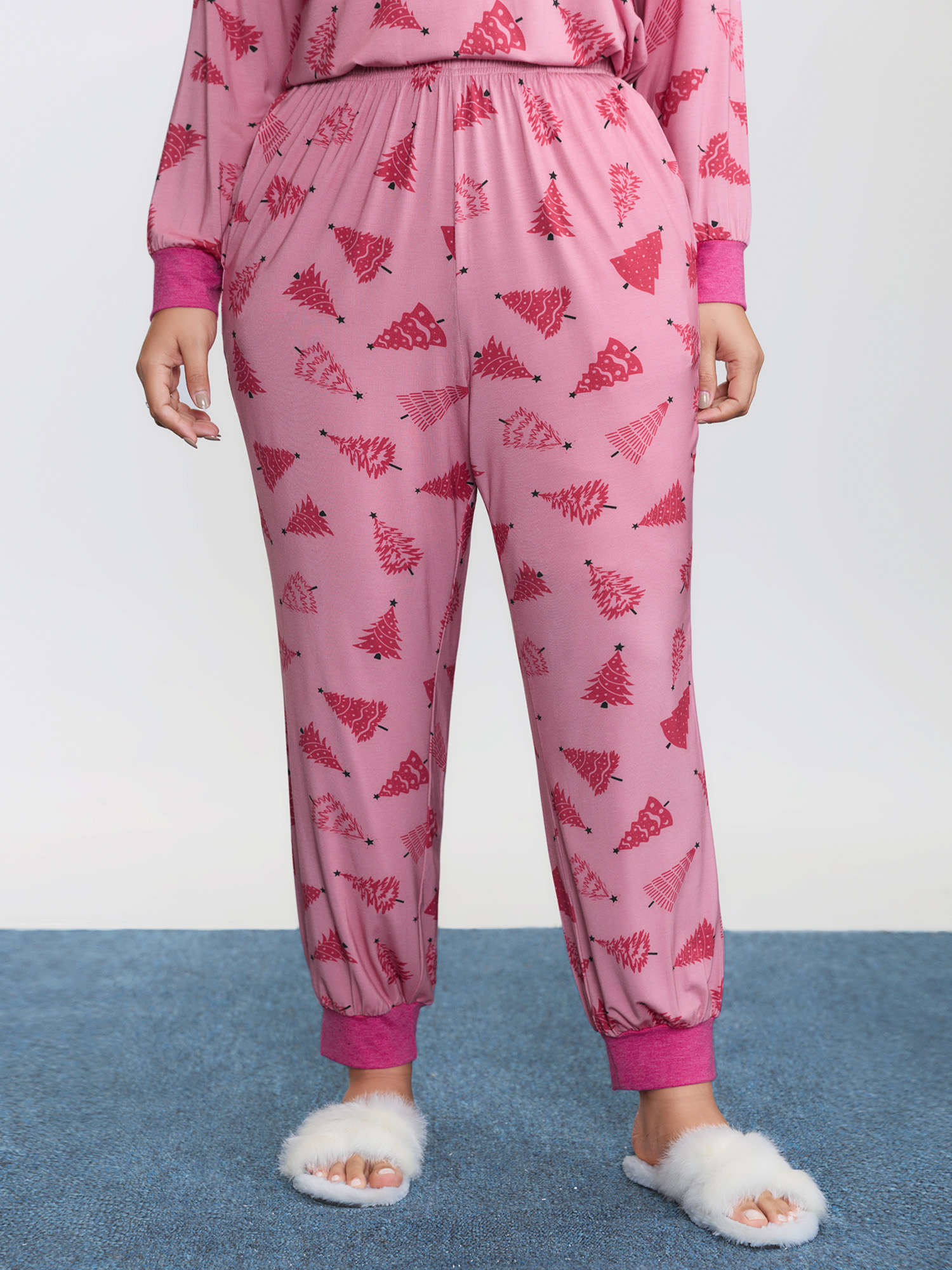 Side view of BloomChic Women's Plus Size Christmas Tree Print Buttons Co-Ord Pajama Set Blush Christmas 14-16/1X
