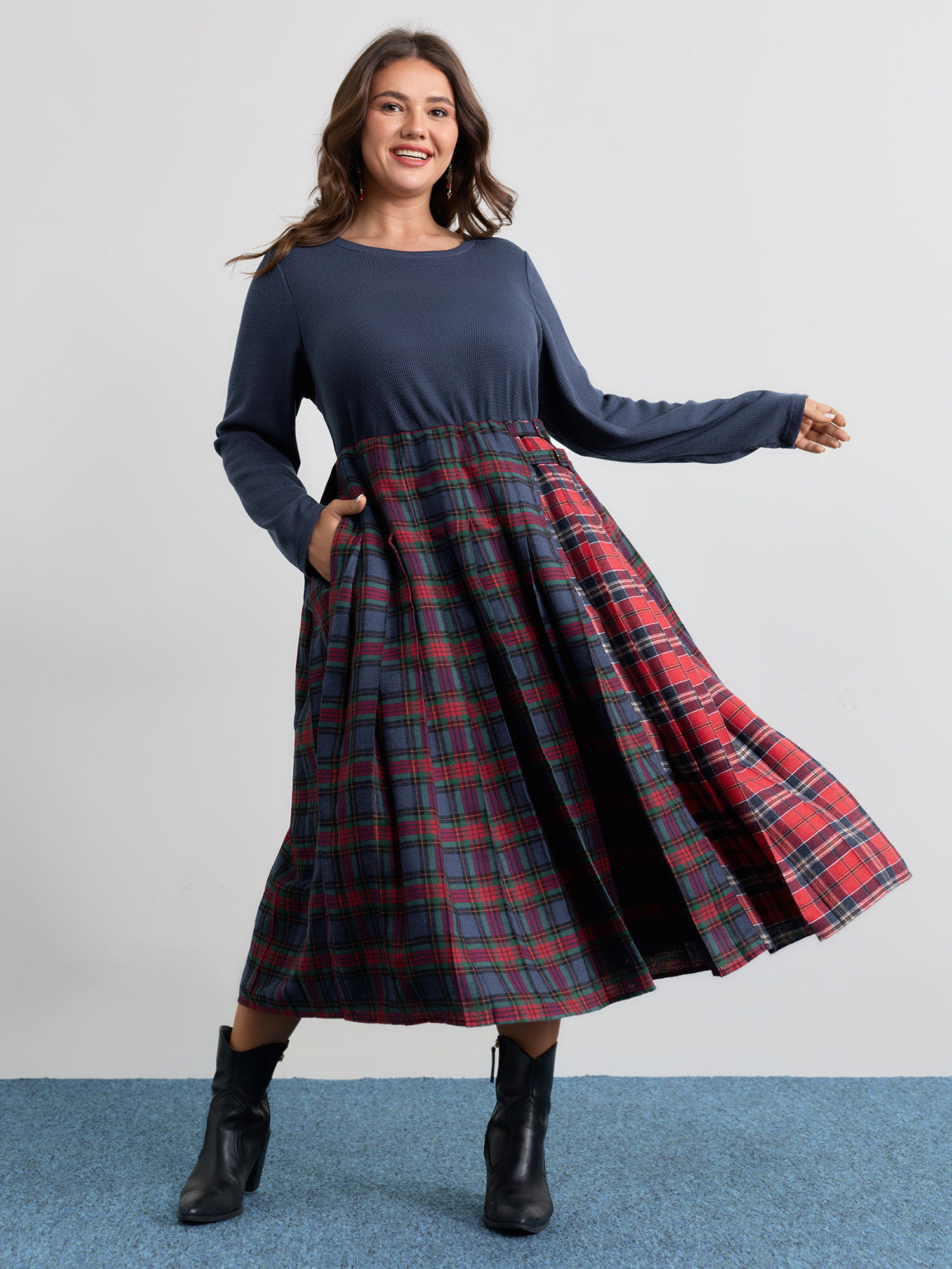 BloomChic Women's Plus Size Plaid Waffle Color Contrast Midi Dress Indigo Plaid Midi Everyday-Casual Colorblock 18-20/2X