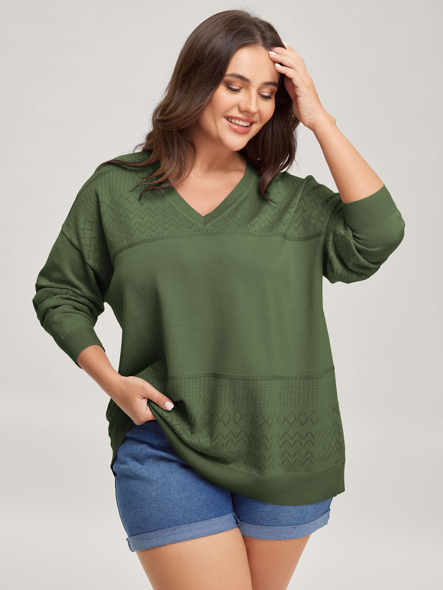 BloomChic Plus Size Supersoft Textured Eyelet Trim Pullover - Curve Women's Winter V-Neck Boxy Cable Knit Four Leaf Clover Sleeve Pullovers 14/M
