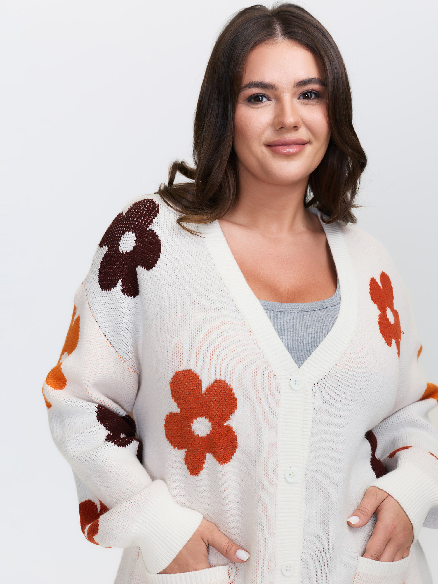 BloomChic Women's Plus Size Floral Print Pockets Button-Front Knit Cardigan Beige Long Sleeve 10/M