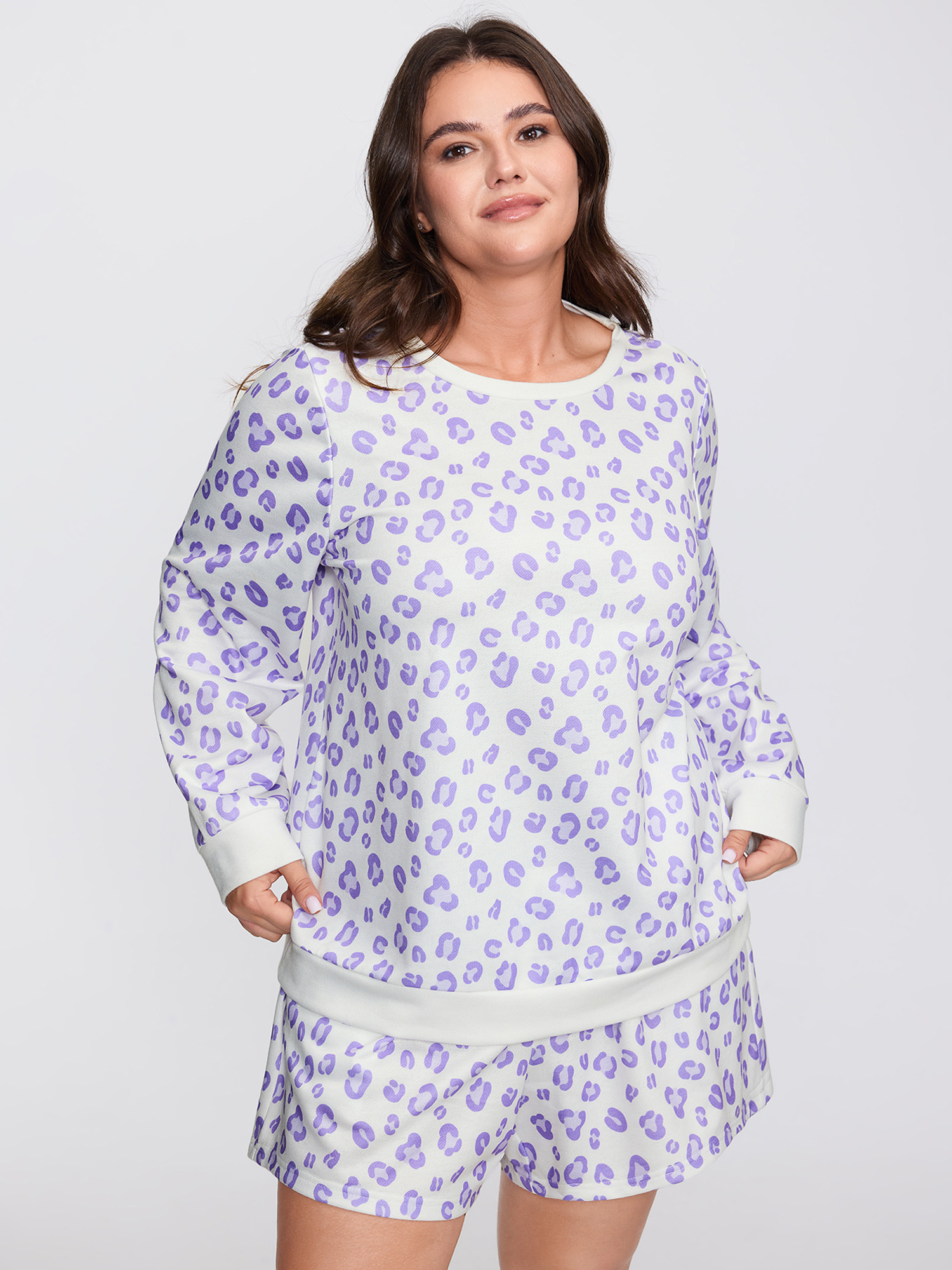 BloomChic Women's Plus Size Cozy Leopard Print Contrast Loungewear Set Originalwhite Animal Motif Long Sleeve Colorblock 12/L-image-47605206876330