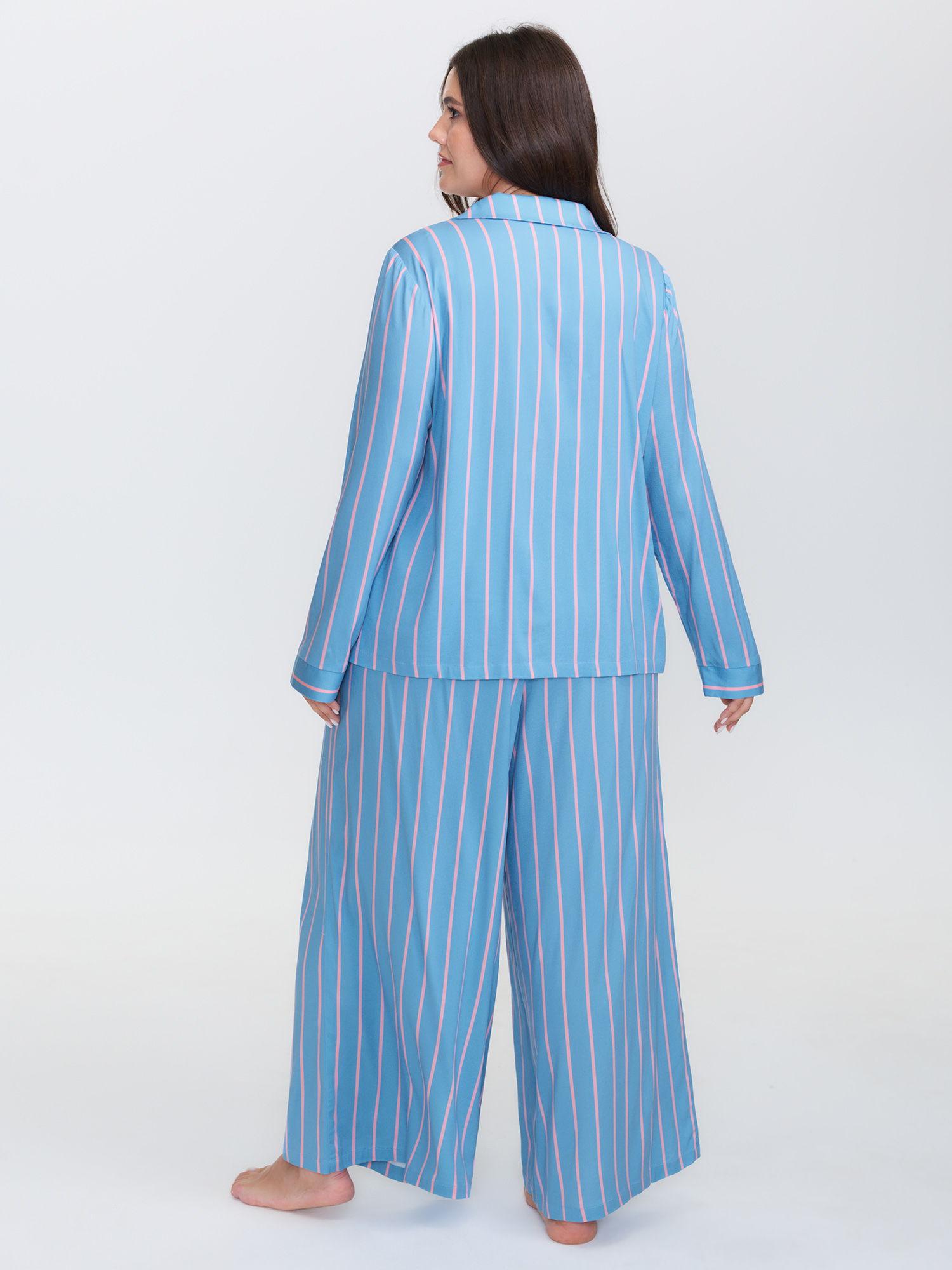Side view of BloomChic Women's Plus Size Stripe Print Pockets Two-Piece Pajama Set LightBlue 10/M