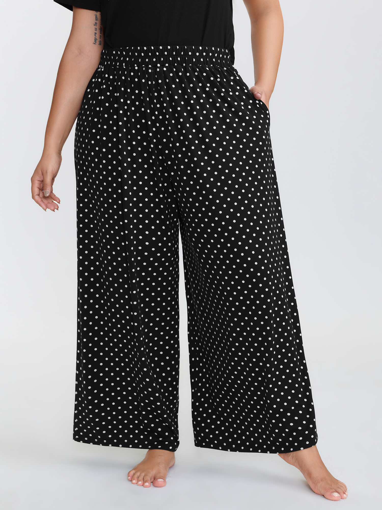 Side view of BloomChic Women's Plus Size Cute Cat Polka Dots Print Sleepwear Set Black 30/6X