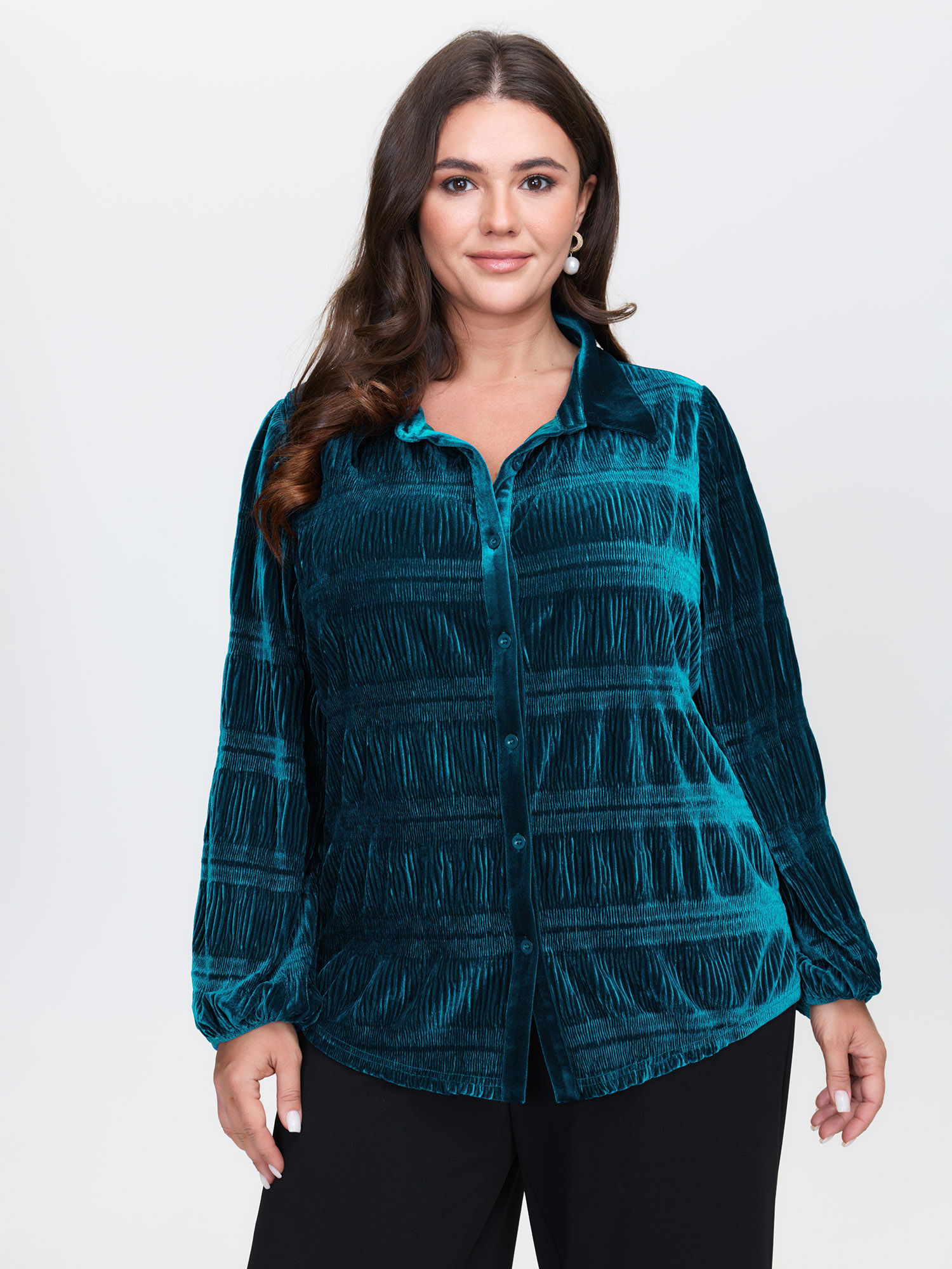 BloomChic Women's Plus Size Shirred Velvet Relaxed-Fit Button Down Shirt Aegean Everyday-Elegant Sleeveless 10/M