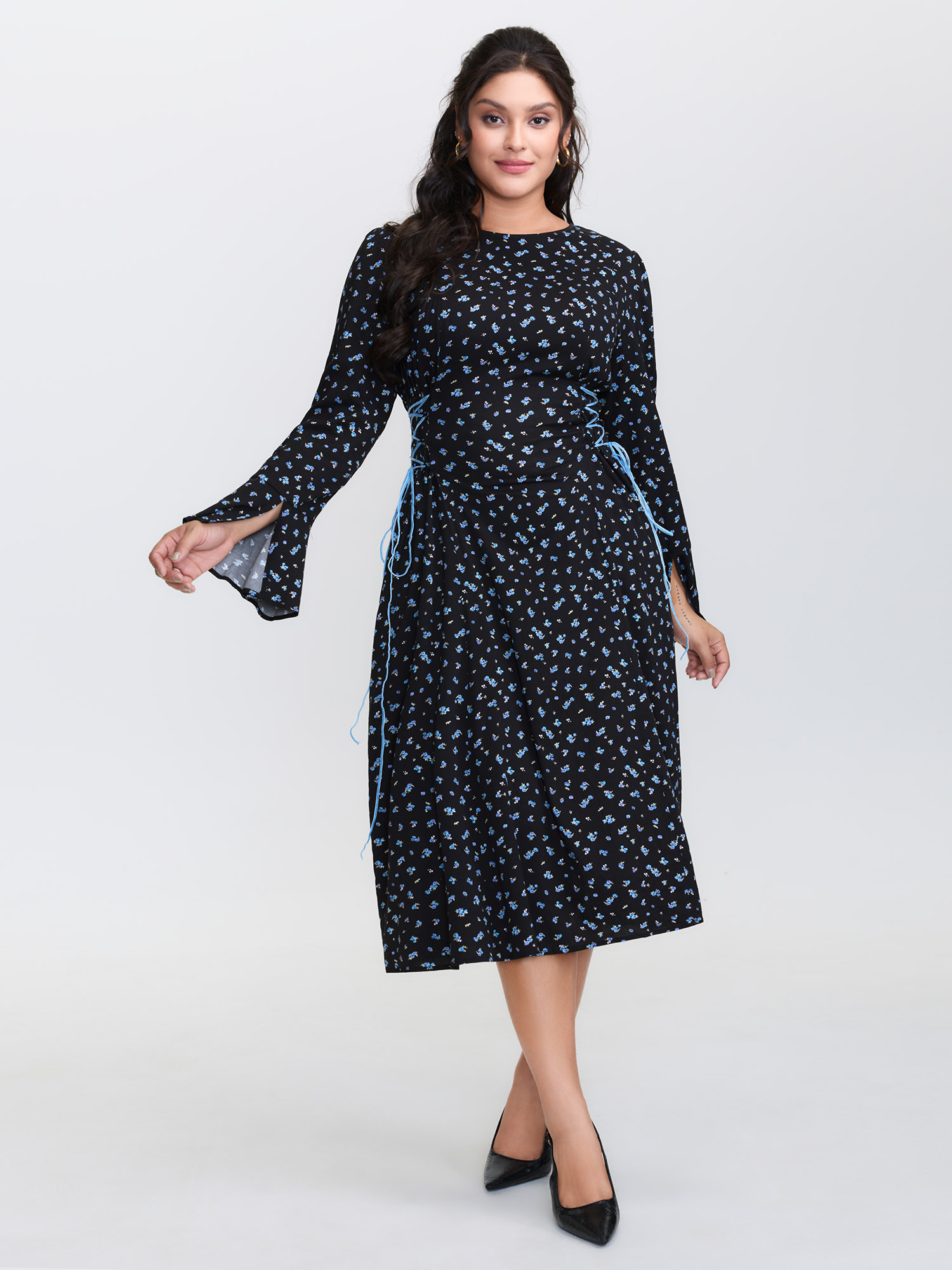 BloomChic Women's Plus Size Floral Stretchy Rayon Slit Sleeve Midi Dress BlackFlower Ditsy Floral Midi Everyday-Elegant Wraparound straps 14-16/1X