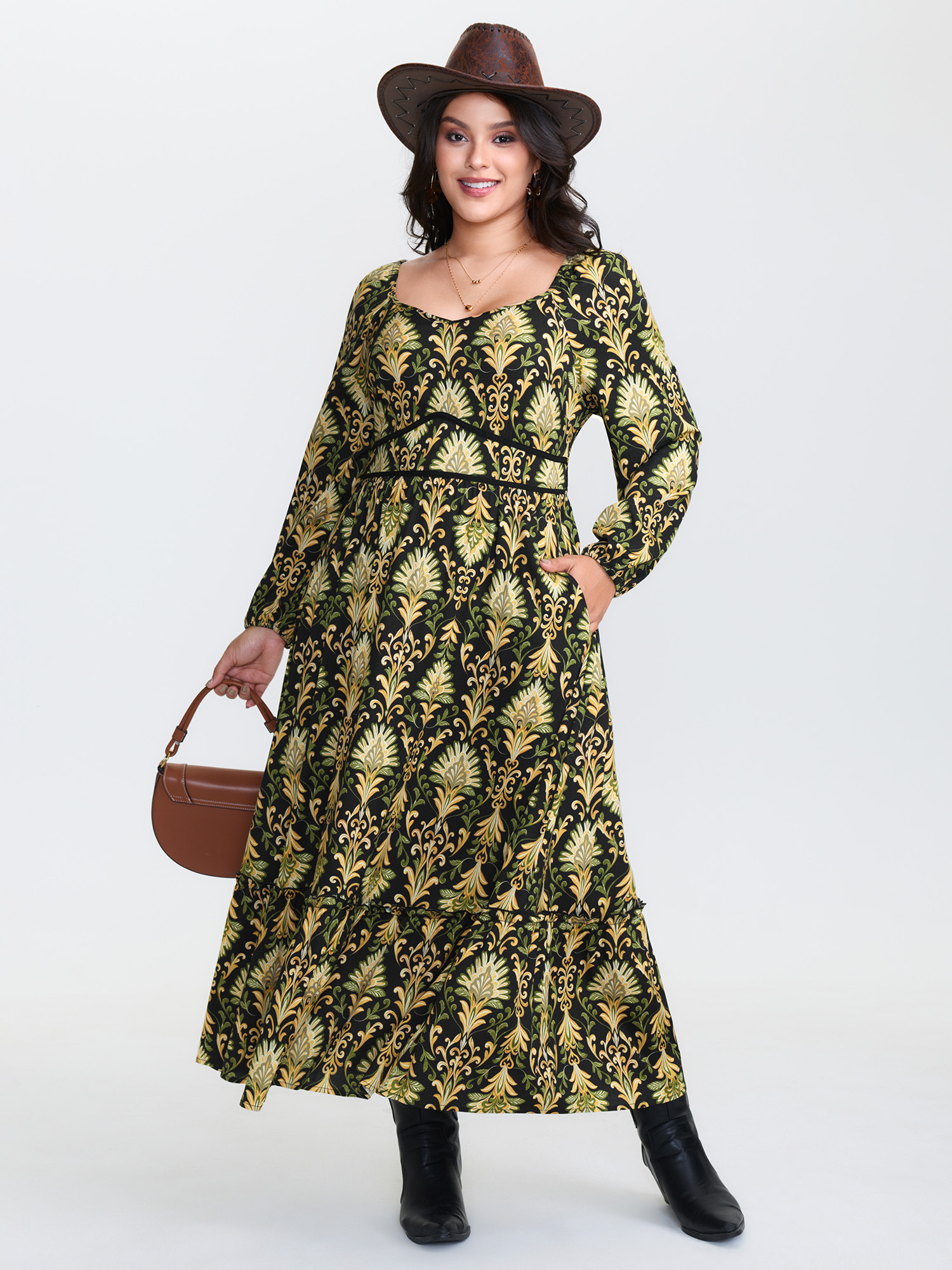 BloomChic Women's Plus Size Boho Print Triangular Waist Shirred Maxi Dress Black Maxi Vacation 10/M