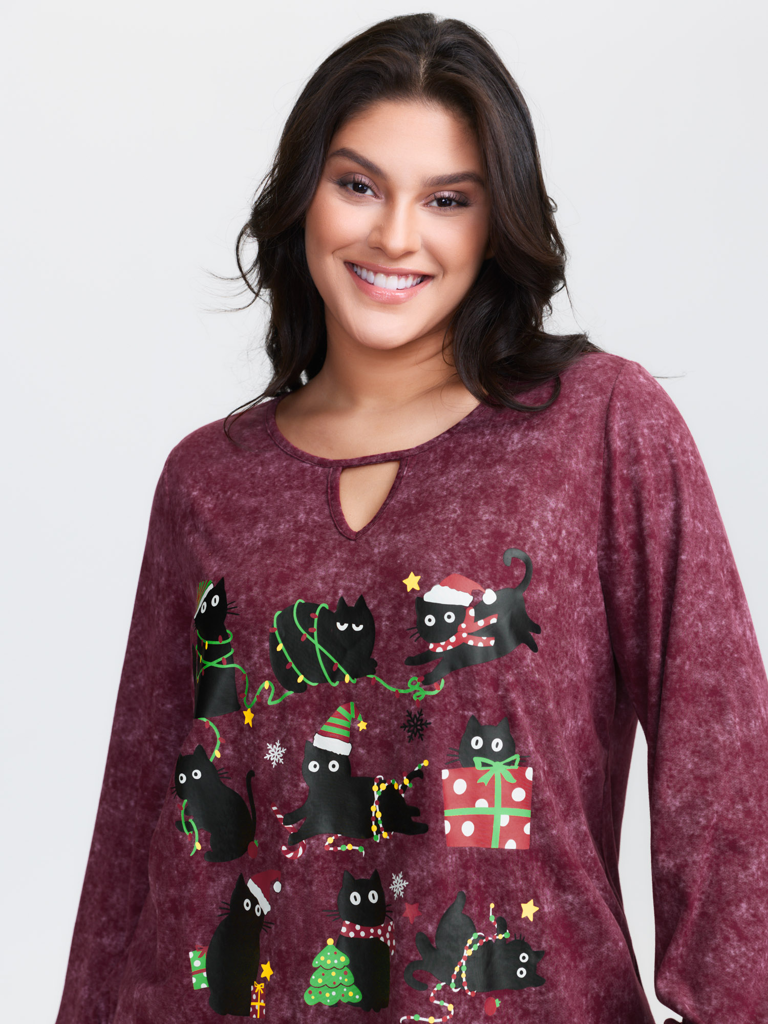 BloomChic Women's Plus Size Holiday Cat Snowflake Effect T-Shirt Burgundy Christmas Everyday-Casual Long Sleeve Round Neck 10/M
