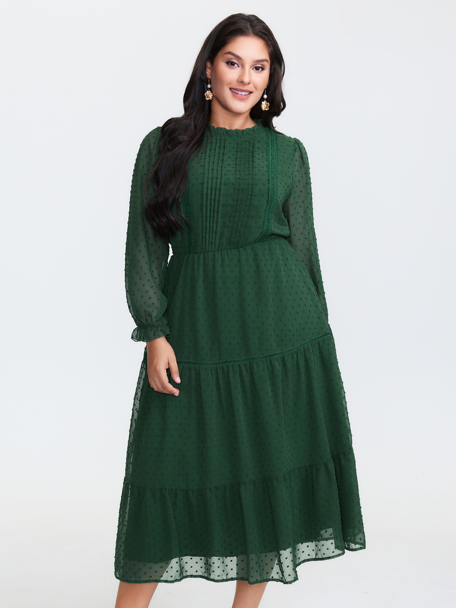 BloomChic Women's Plus Size Textured Tiered Ruffled Neckline Midi Dress Emerald Solid Midi Everyday-Elegant Ruffles 12/L