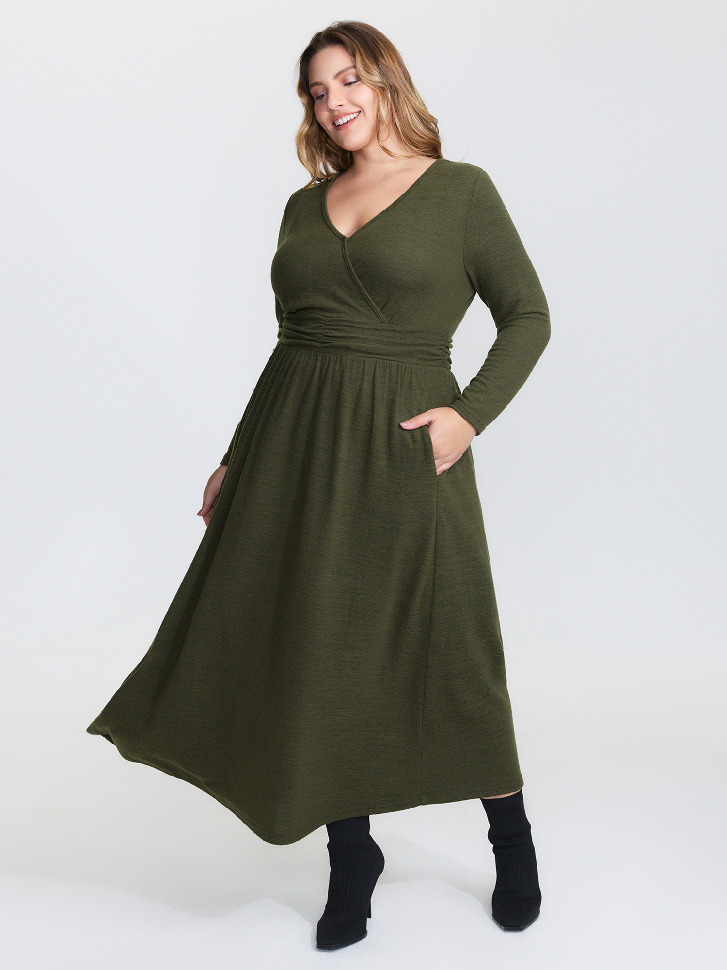 BloomChic Women's Plus Size Pleated Waist Wrap Neckline Knit Maxi Dress ArmyGreen Everyday-Casual Midi Overlapping 10/M