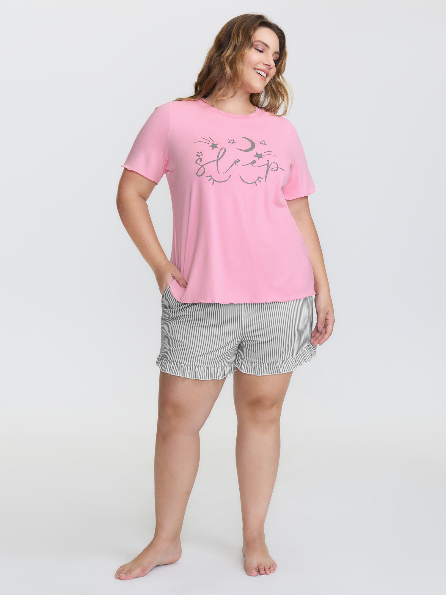 Side view of BloomChic Women's Plus Size Sweet Dreams Color Contrast Pajama Set Lightpink Art&design 28/5X