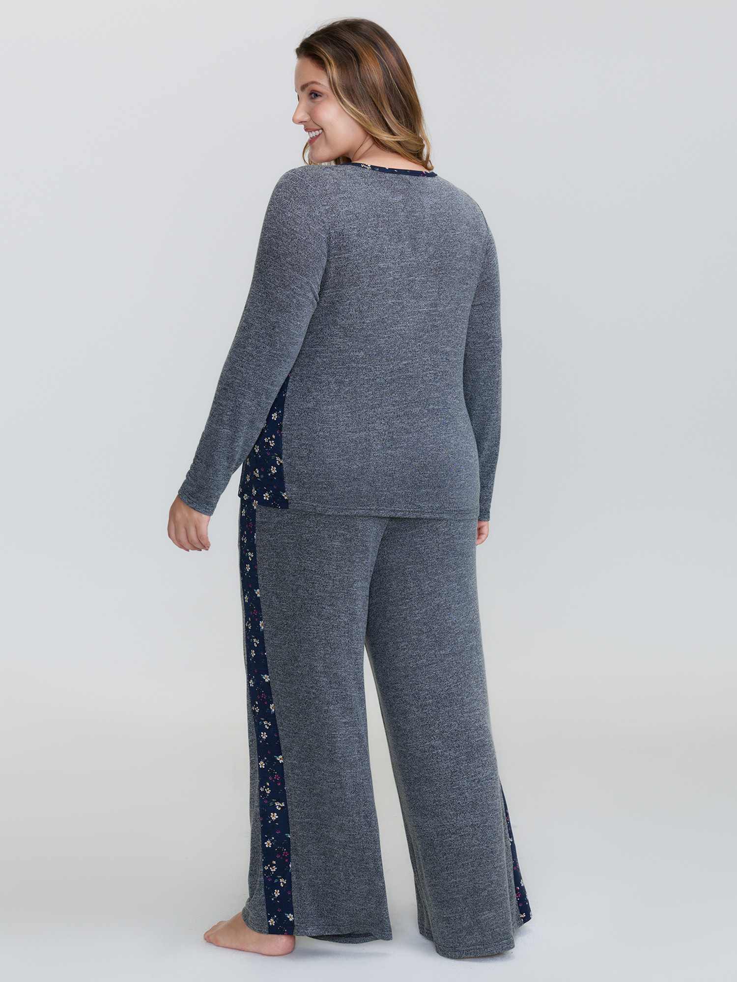 Side view of BloomChic Women's Plus Size Floral Patchwork Drawstring Co-Ord Lounge Set DarkBlue Else Long Sleeve Patchwork 12/L