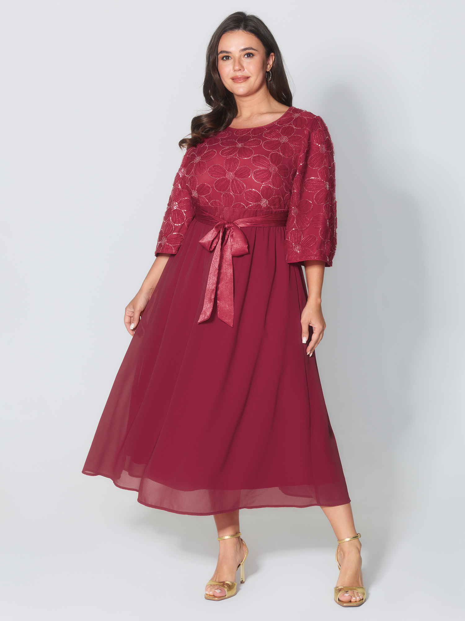 BloomChic Women's Plus Size Sequin Floral Tulle Shirred Waist Midi Dress Scarlet Occasion Midi Colorblock Round Neck 10/M