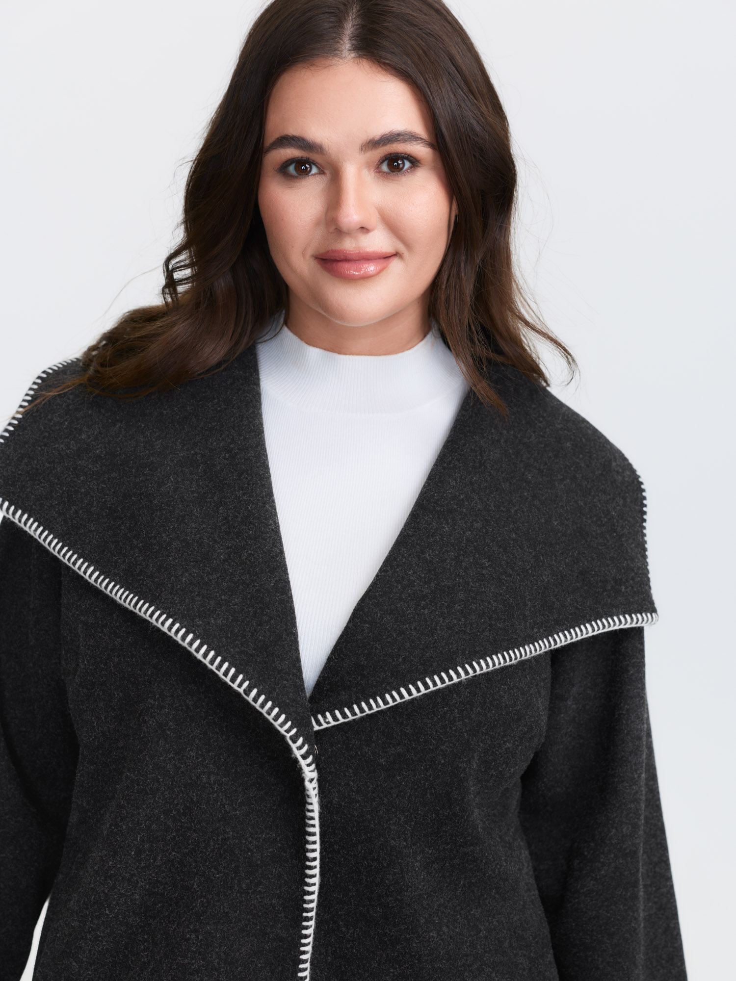 BloomChic Women's Plus Size Wide Lapel Collar Color Contrast Cropped Coat Black Texture T-line 10/M