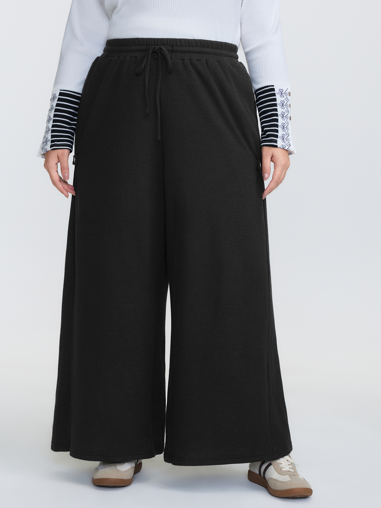 BloomChic Women's Plus Size Adjustable Drawstring Wide-Leg Pants Black A-line 10/M