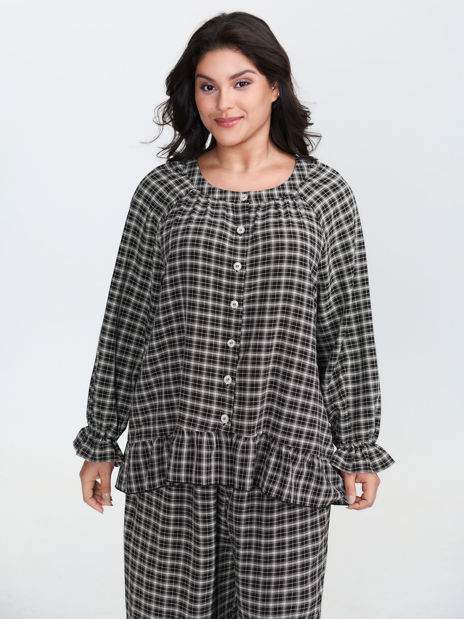 Side view of BloomChic Women's Plus Size Gingham Print Ruffled Hem Co-Ord Pajama Set BlackFlower not graphics 12/L