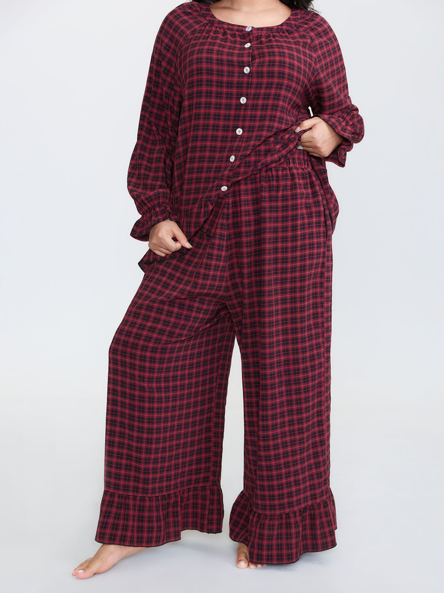 Side view of BloomChic Women's Plus Size Gingham Print Ruffled Hem Co-Ord Pajama Set Multicolor not graphics 18-20/2X