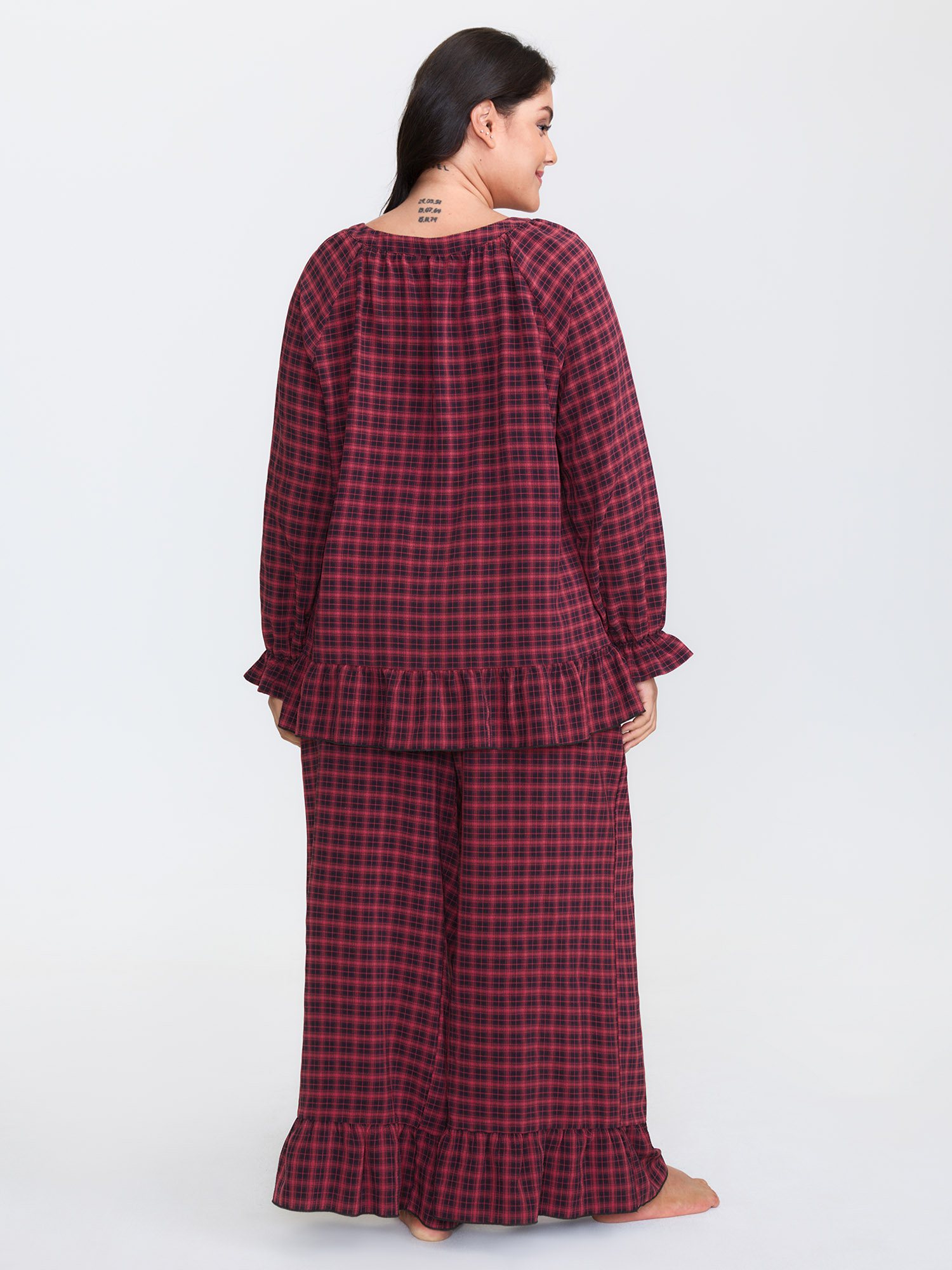 Side view of BloomChic Women's Plus Size Gingham Print Ruffled Hem Co-Ord Pajama Set Multicolor not graphics 18-20/2X