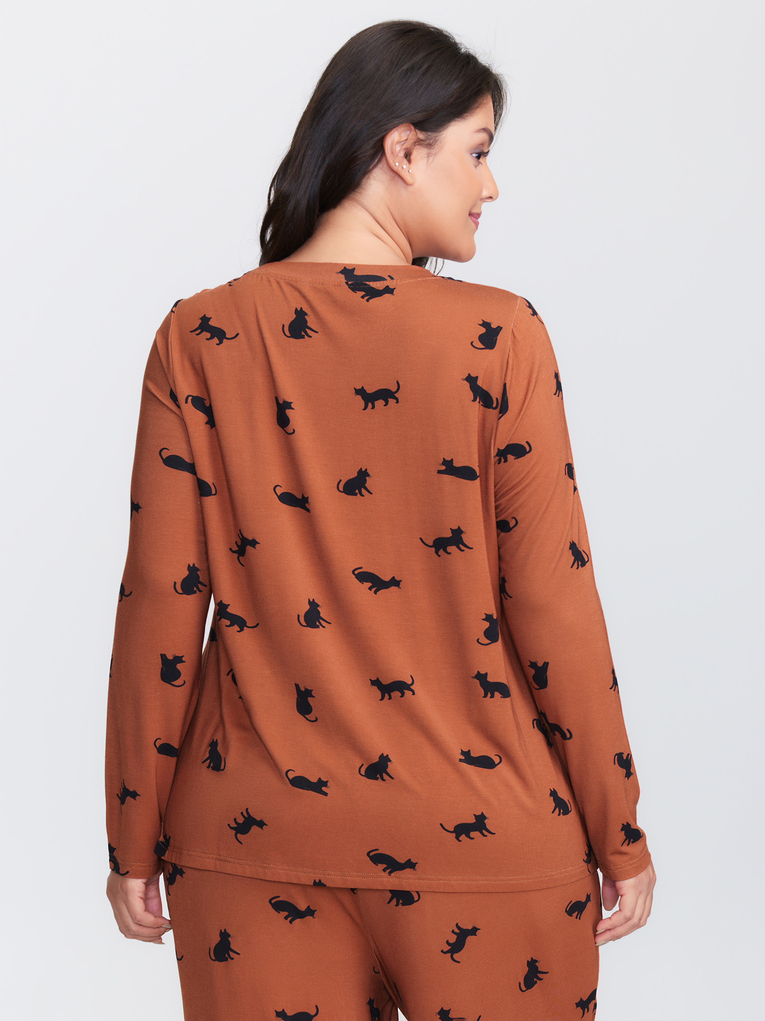 Side view of BloomChic Women's Plus Size Midnight Cat Print Lounge Top Yellowishbrown Extra Long Sleeve 28/5X