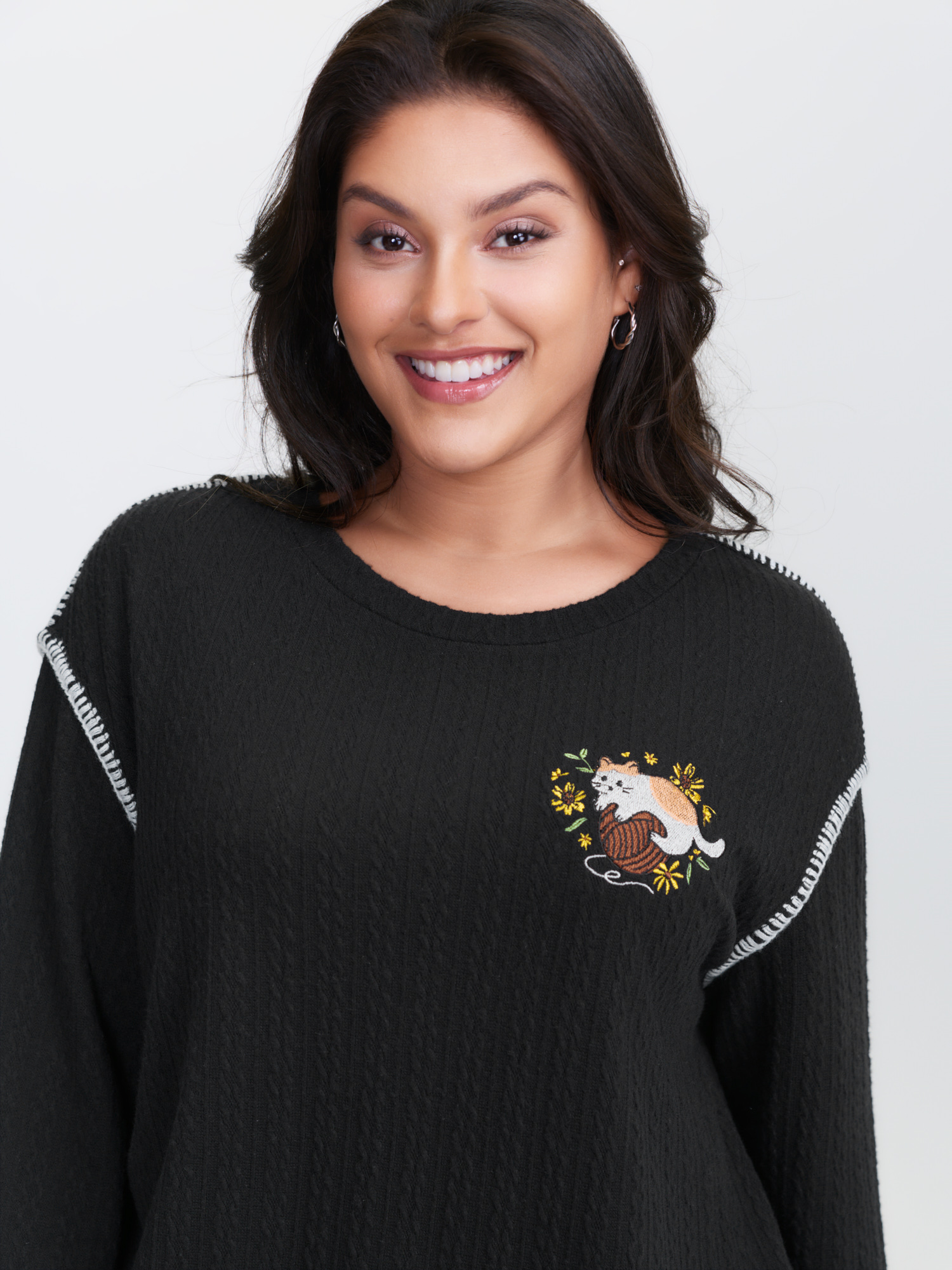 BloomChic Women's Plus Size Cat Embroidered Dogstooth Edge Sweatshirt Black Animals Everyday-Casual 12/L