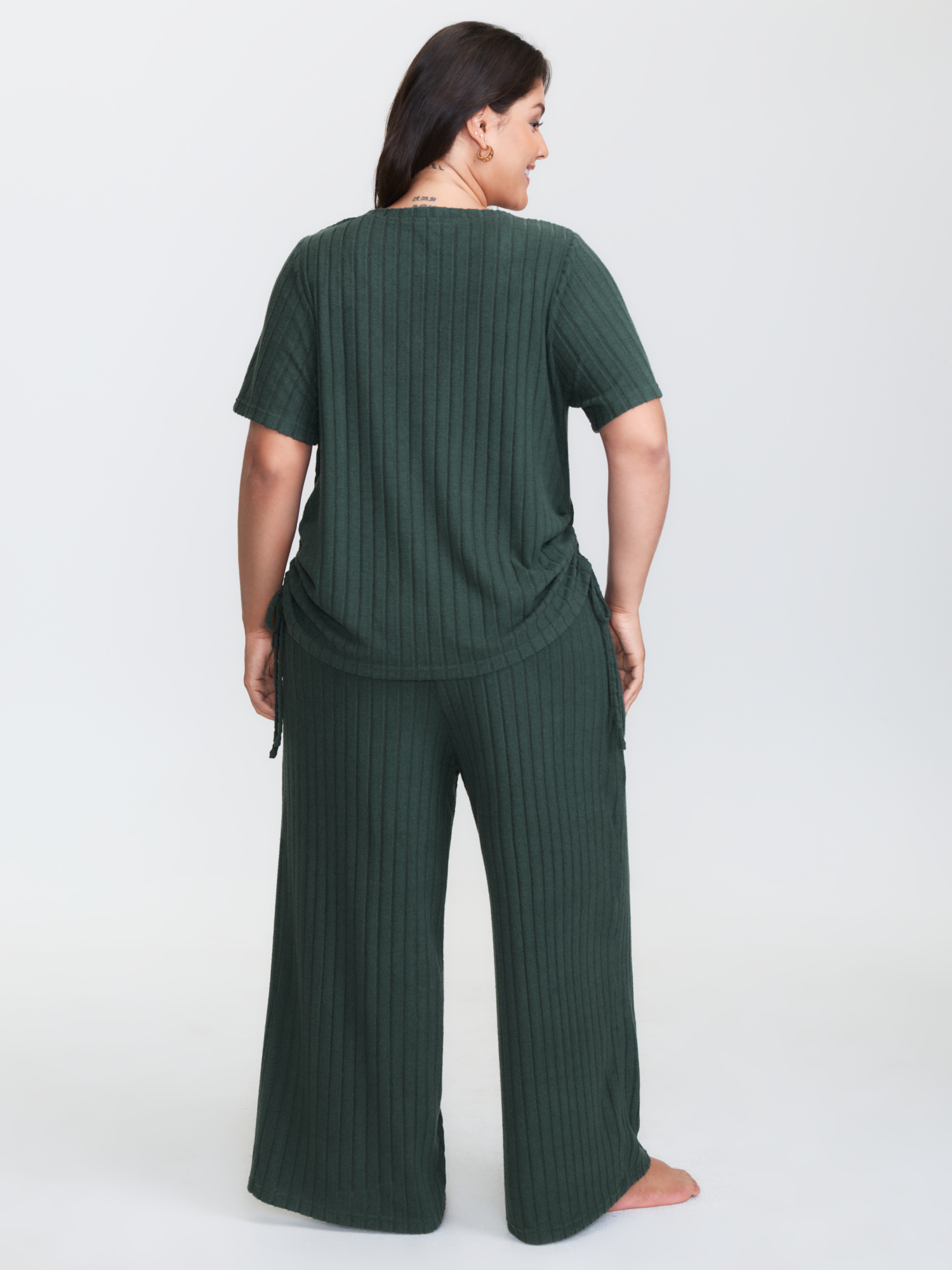 Side view of BloomChic Women's Plus Size Textured Stretchy Adjustable Tie Lounge Set DarkSlateGray Synthetic texture Short sleeve Texture 26/4X