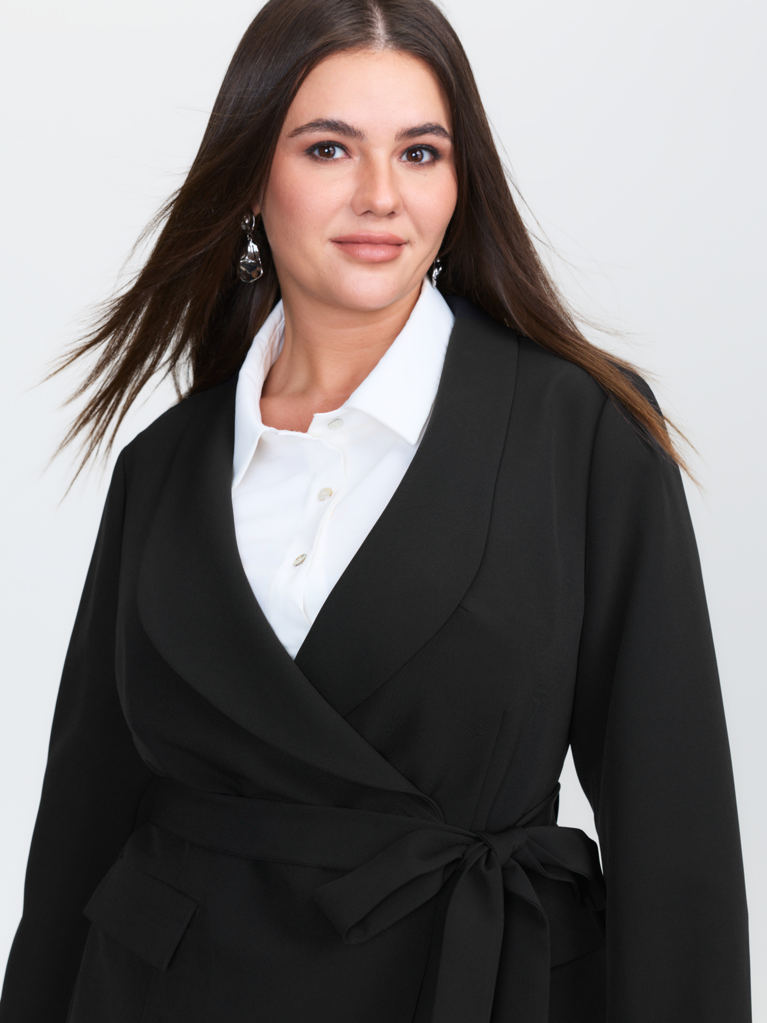Side view of BloomChic Women's Plus Size Side Belted Plain Blazer Pureblack Sleeveless Extra Long Sleeve 22-24/3X
