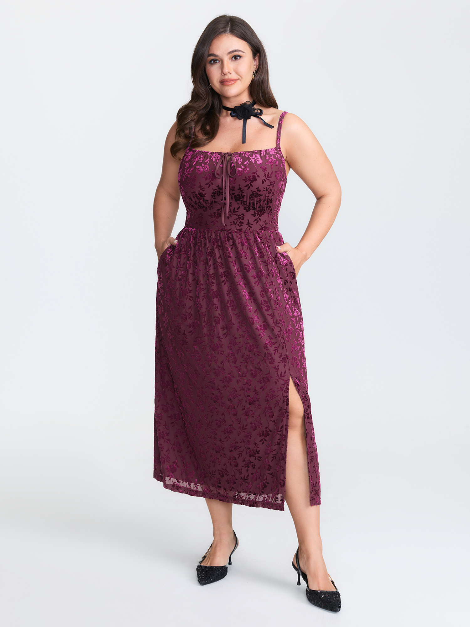 BloomChic Women's Plus Size Velvet Laser Cut Pattern Drawstring Midi Dress Burgundy Solid Midi Everyday-Elegant Jacquard 10/M